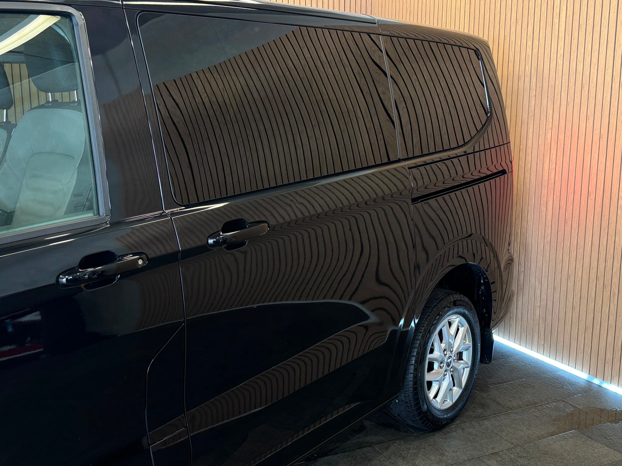 VW Caravelle 2.0 TDI Style Aut.8 4 Motion - Bild 4