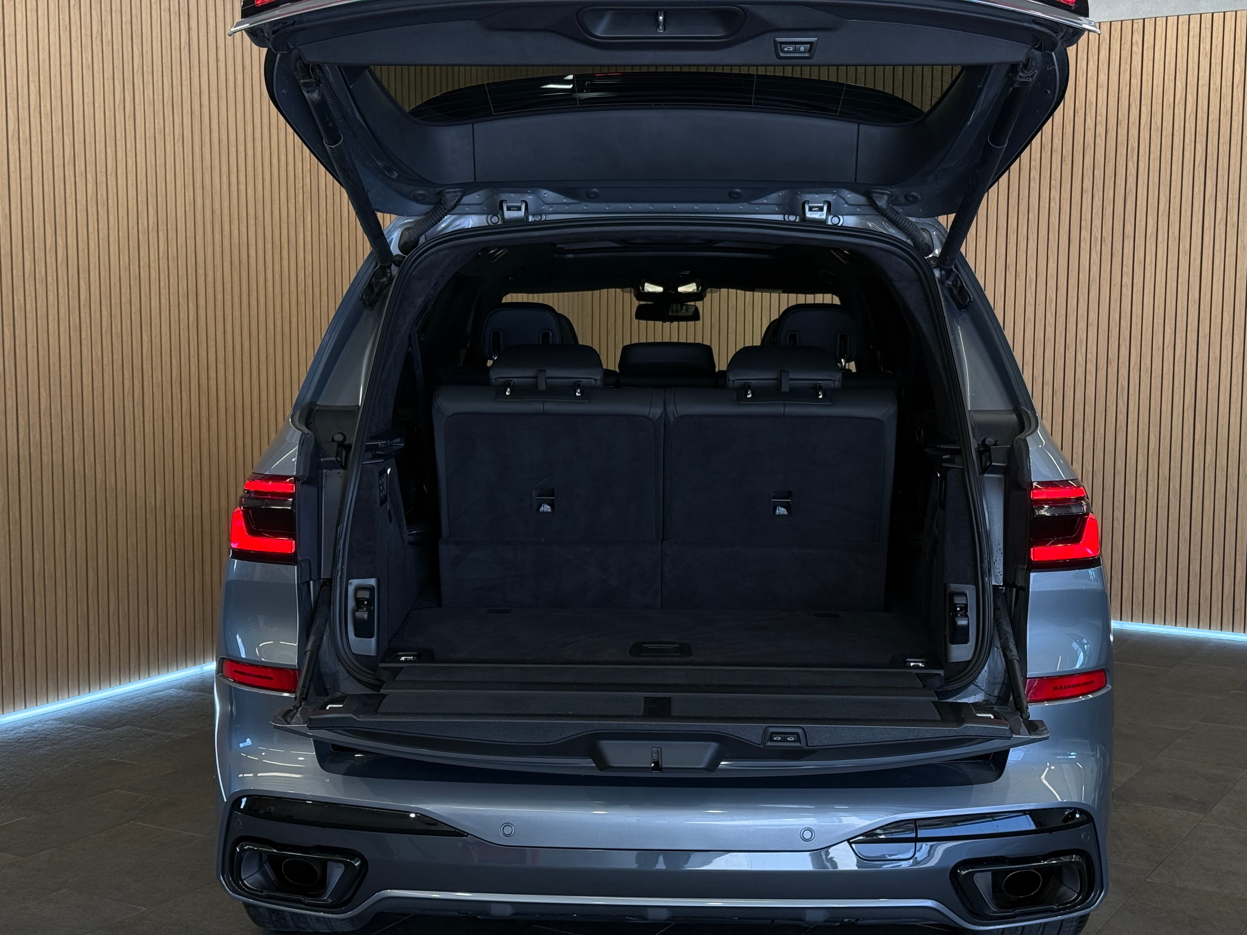 BMW X7 xDrive 48V 40d M Sport Pro Steptronic - Bild 6