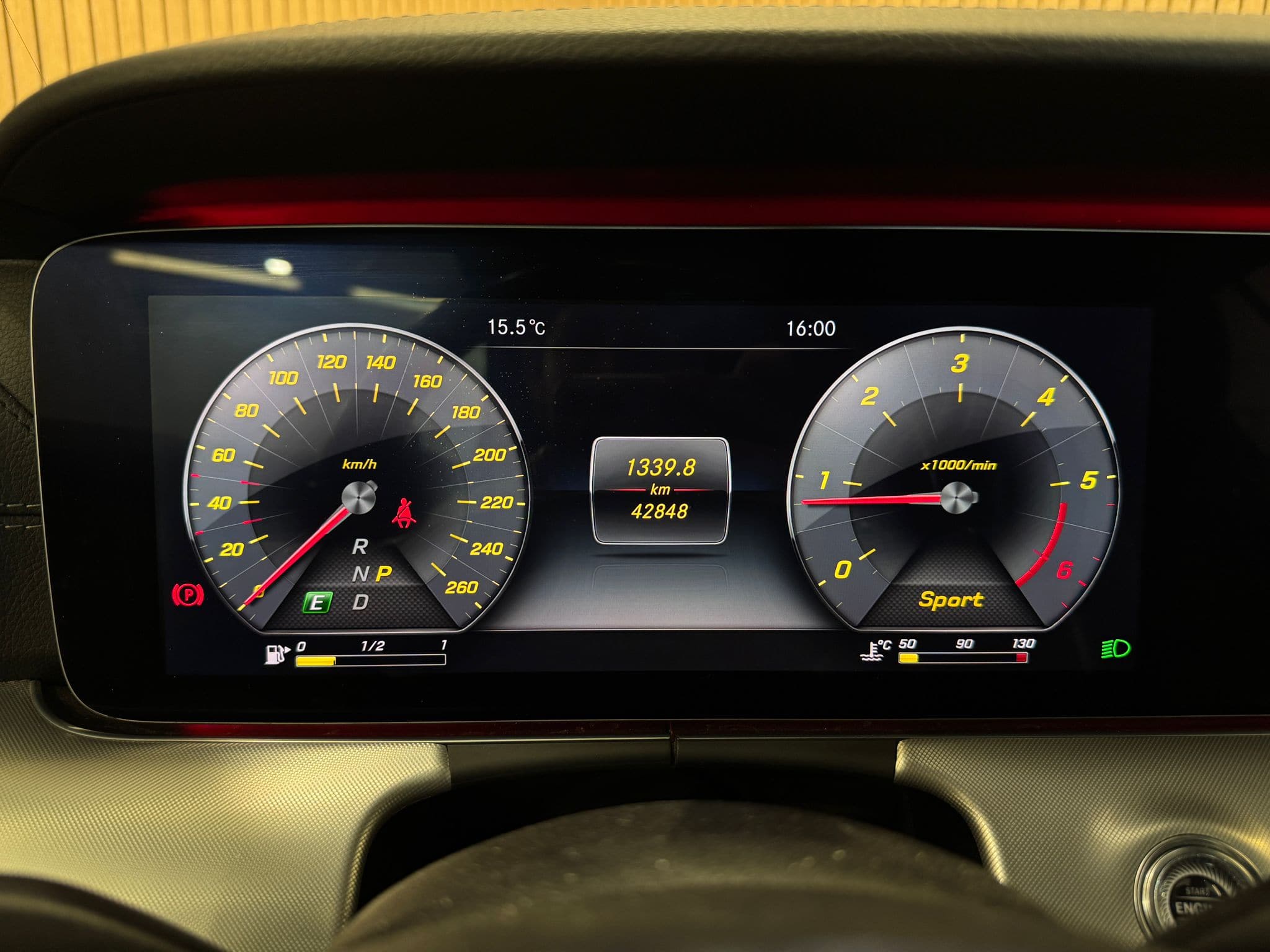 MERCEDES-BENZ E 220 d Cabriolet AMG Line 9G-Tronic - Bild 17