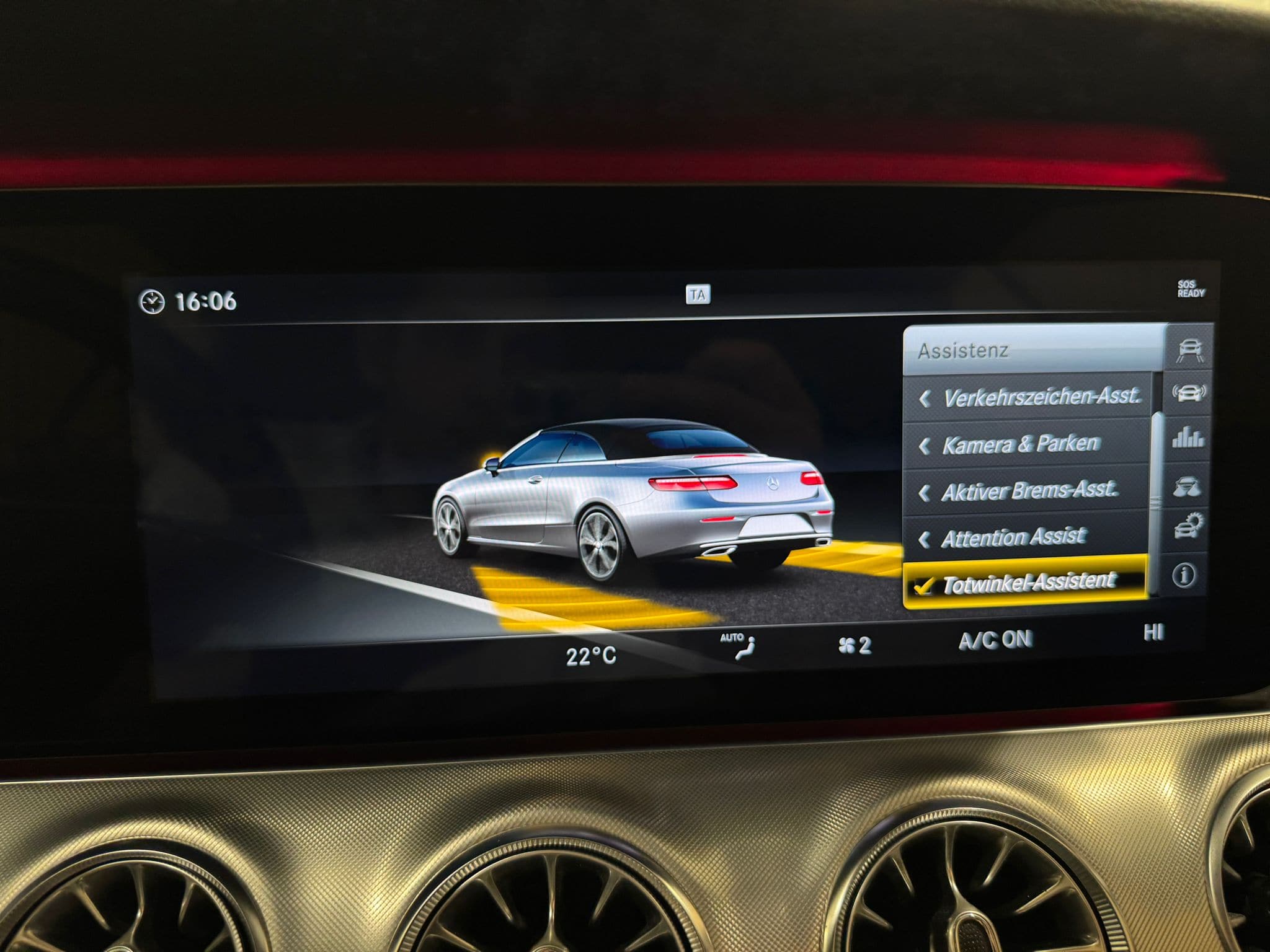 MERCEDES-BENZ E 220 d Cabriolet AMG Line 9G-Tronic - Bild 19