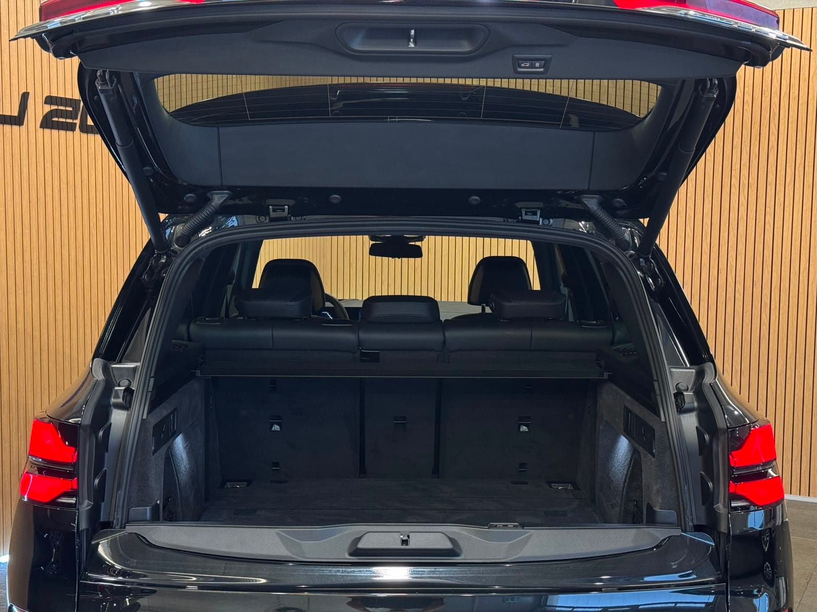 BMW X5 xDrive 48V 30d M Sport Pro Steptronic - Bild 8