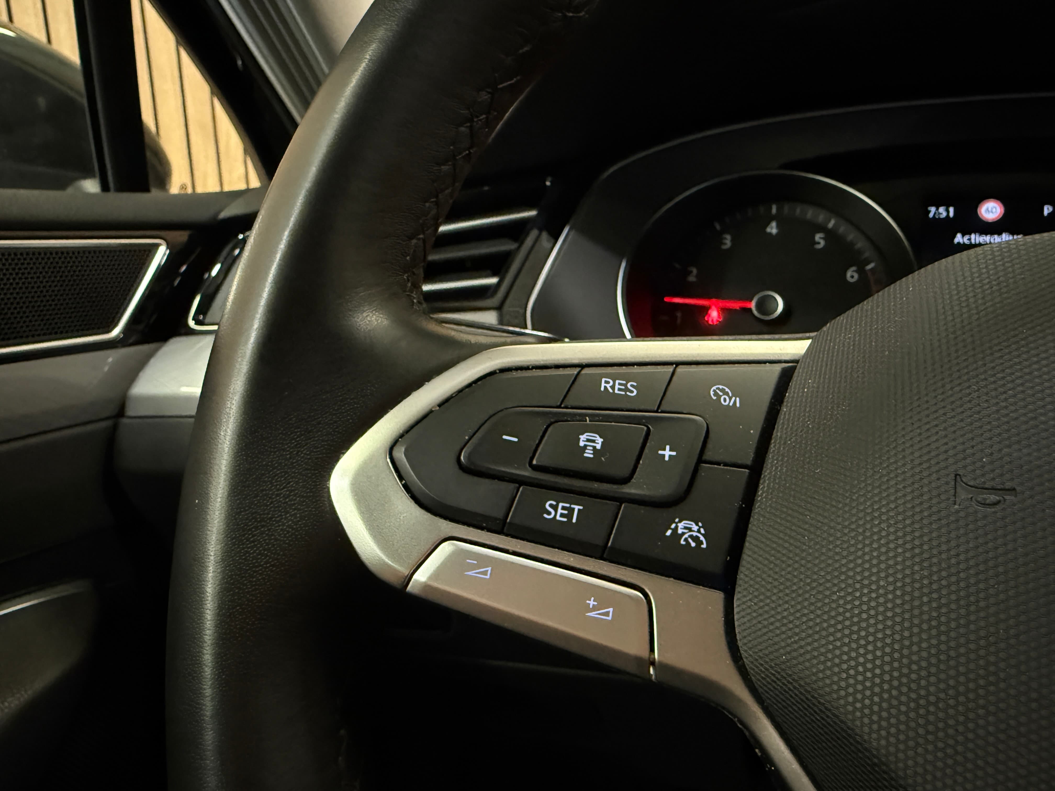 VW Passat Variant 1.5 TSI EVO Business DSG - Bild 7