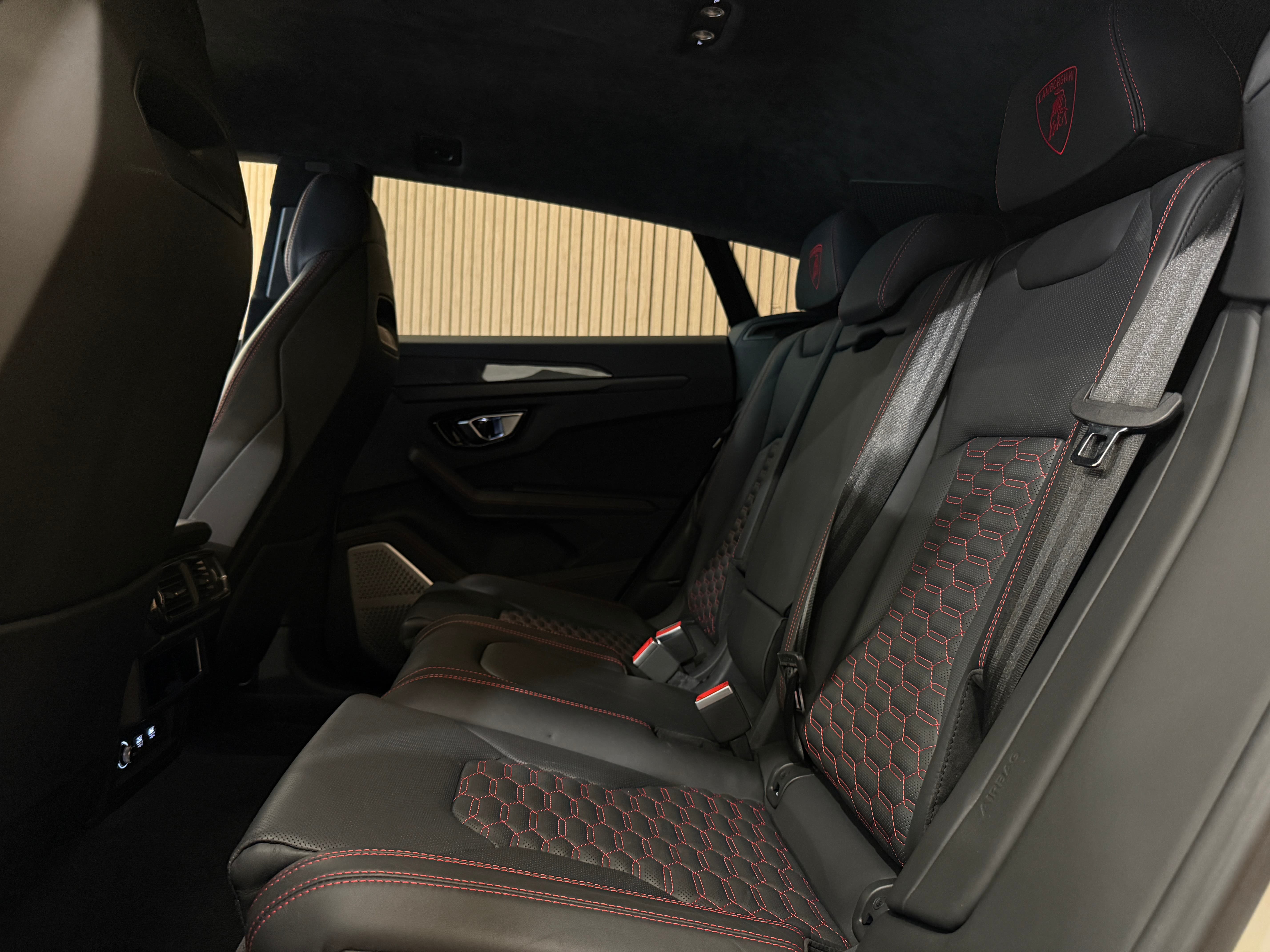 LAMBORGHINI Urus CH-Fahrzeug * Carbon Paket * Balloon White - Bild 10
