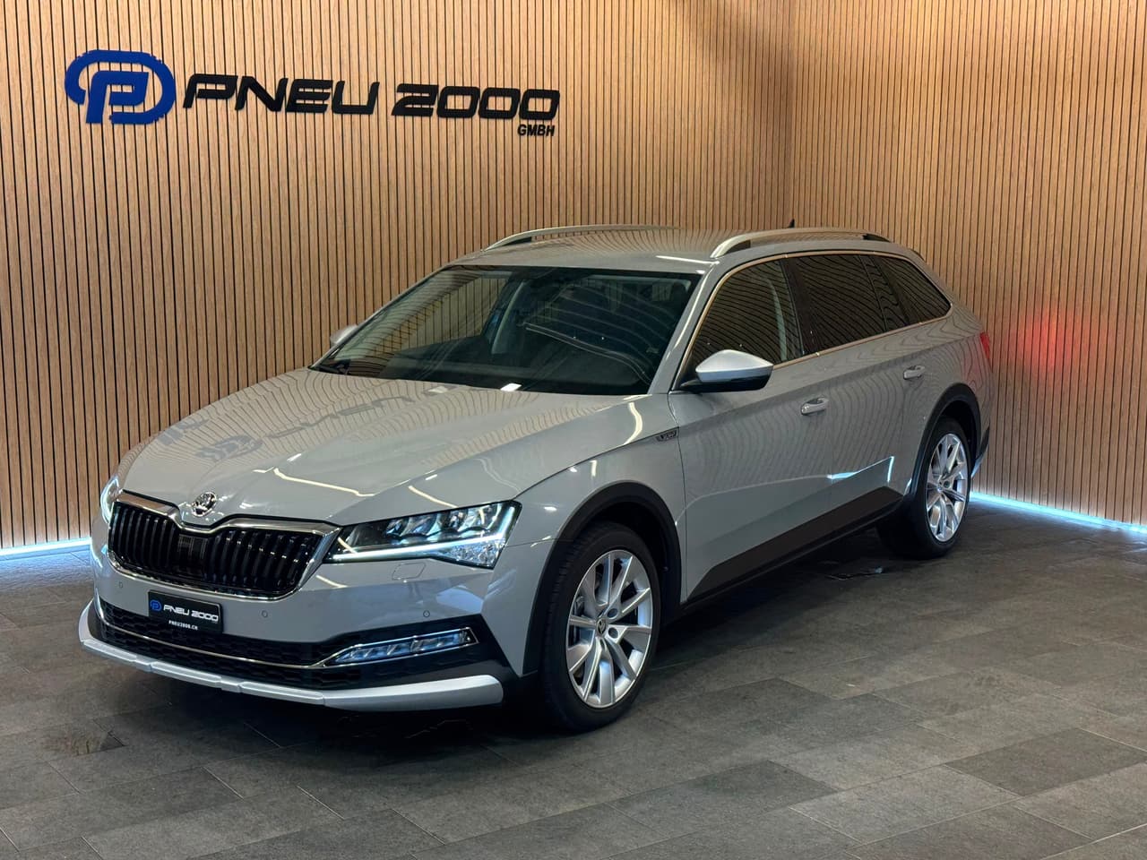 SKODA Superb Kombi Scout 4x4