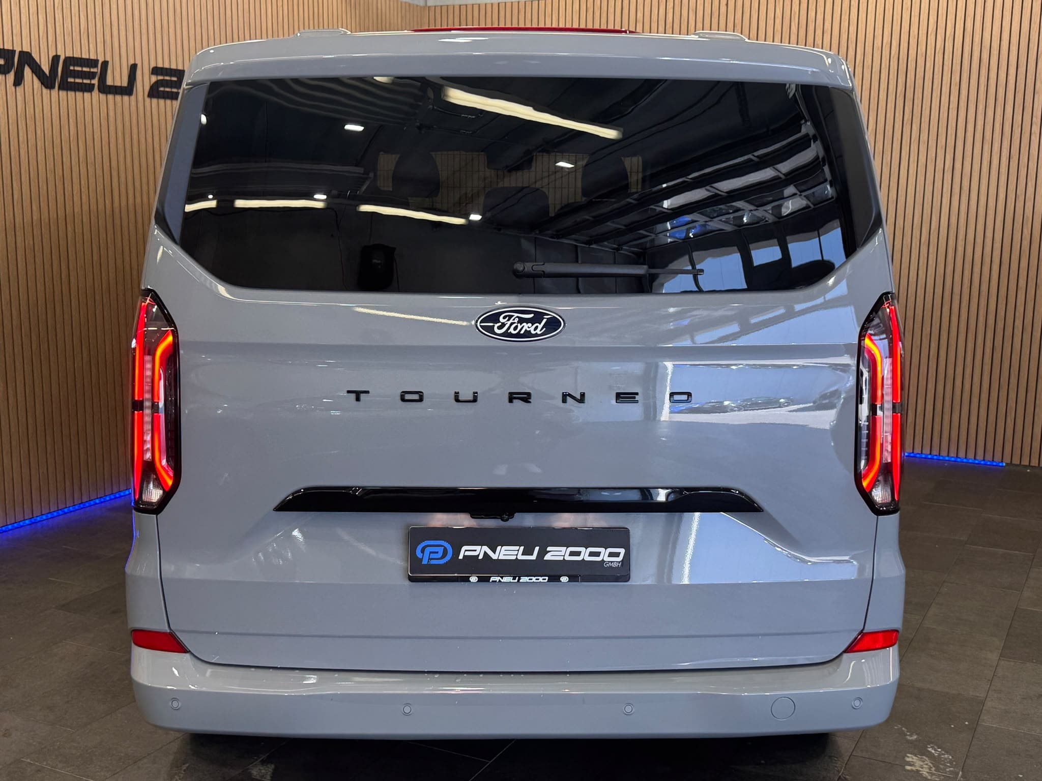 FORD Tourneo Bus 320 L2H1 TitaniumX Automat 4x4 - Bild 7
