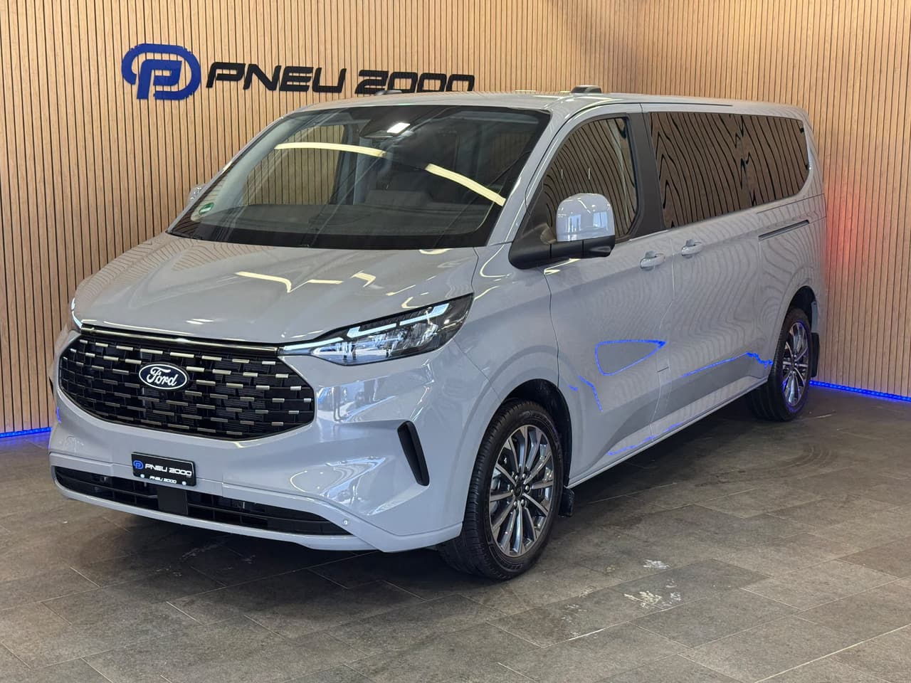 FORD Tourneo Bus 320 L2H1 TitaniumX Automat 4x4