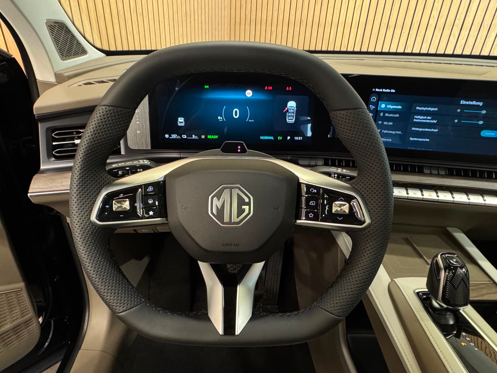 MG S9 1.5 TGDI PHEV Premium - Bild 14