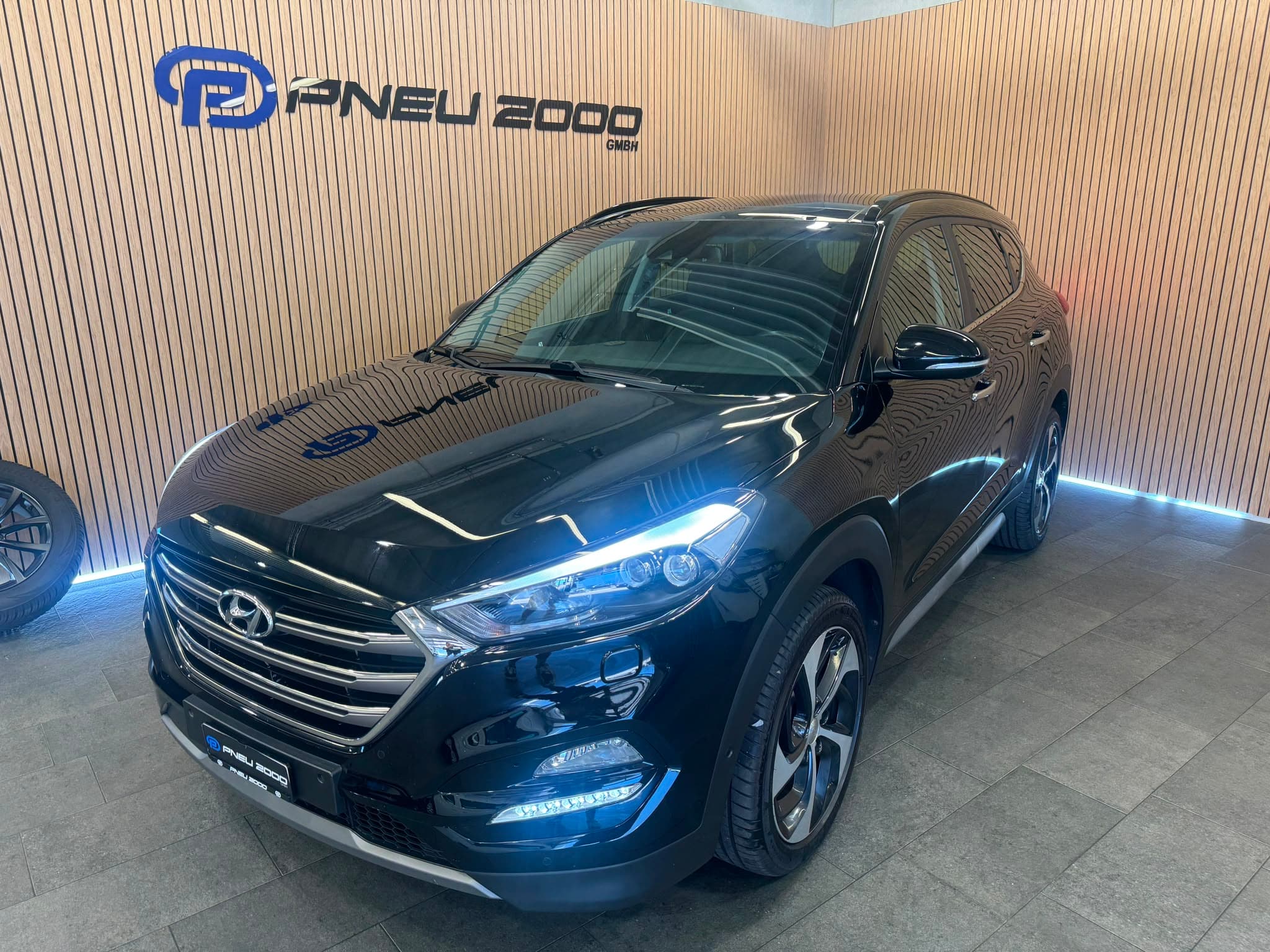 HYUNDAI Tucson 2.0 CRDI Vertex 4WD Automatic - Bild 6