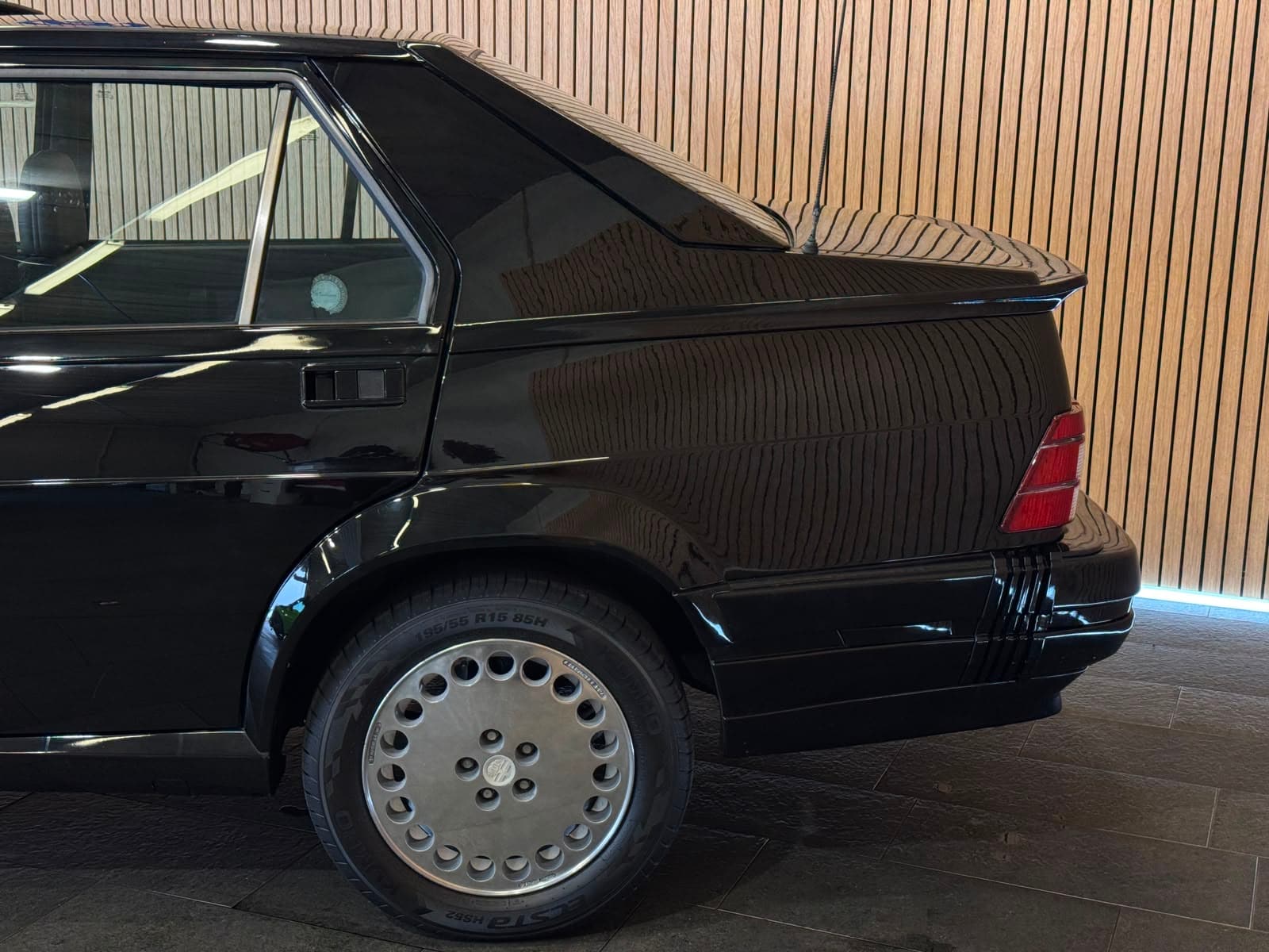ALFA ROMEO 75 3.0 Q.Verde - Bild 10