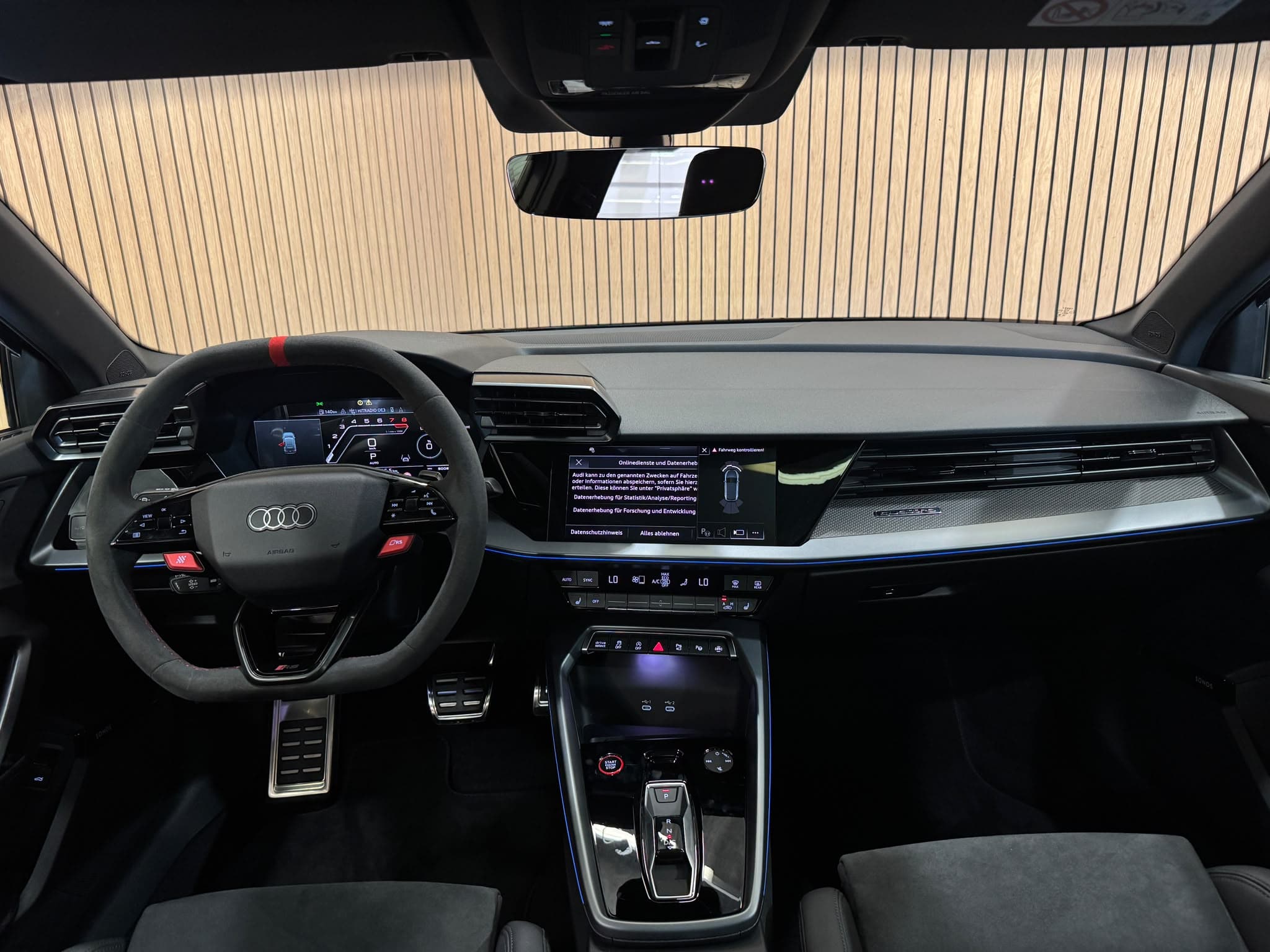 AUDI RS3 Sportback 2.5 TSI Daytona grau quattro S-tronic - Bild 11
