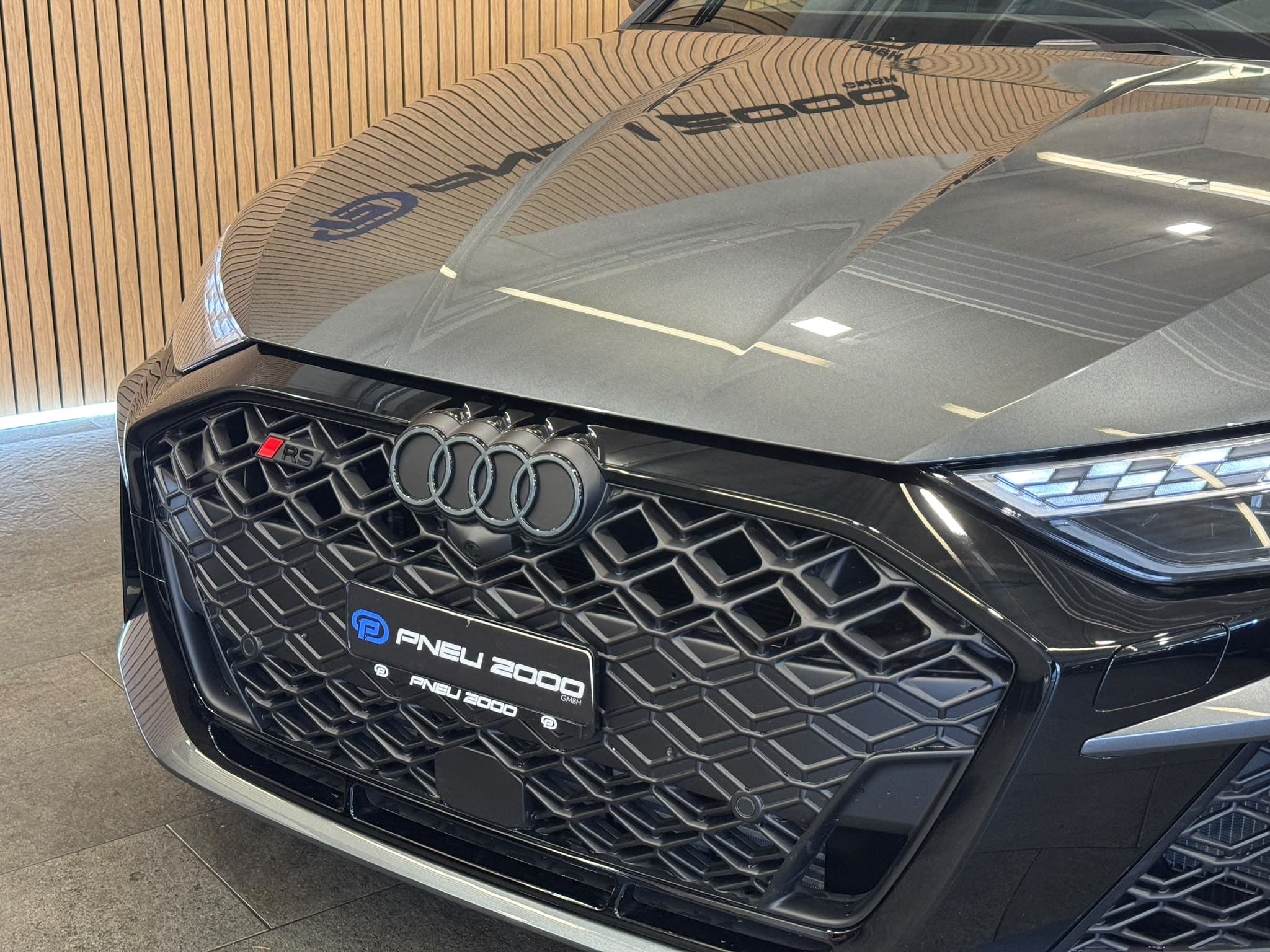AUDI RS3 Sportback 2.5 TSI Daytona grau quattro S-tronic - Bild 3
