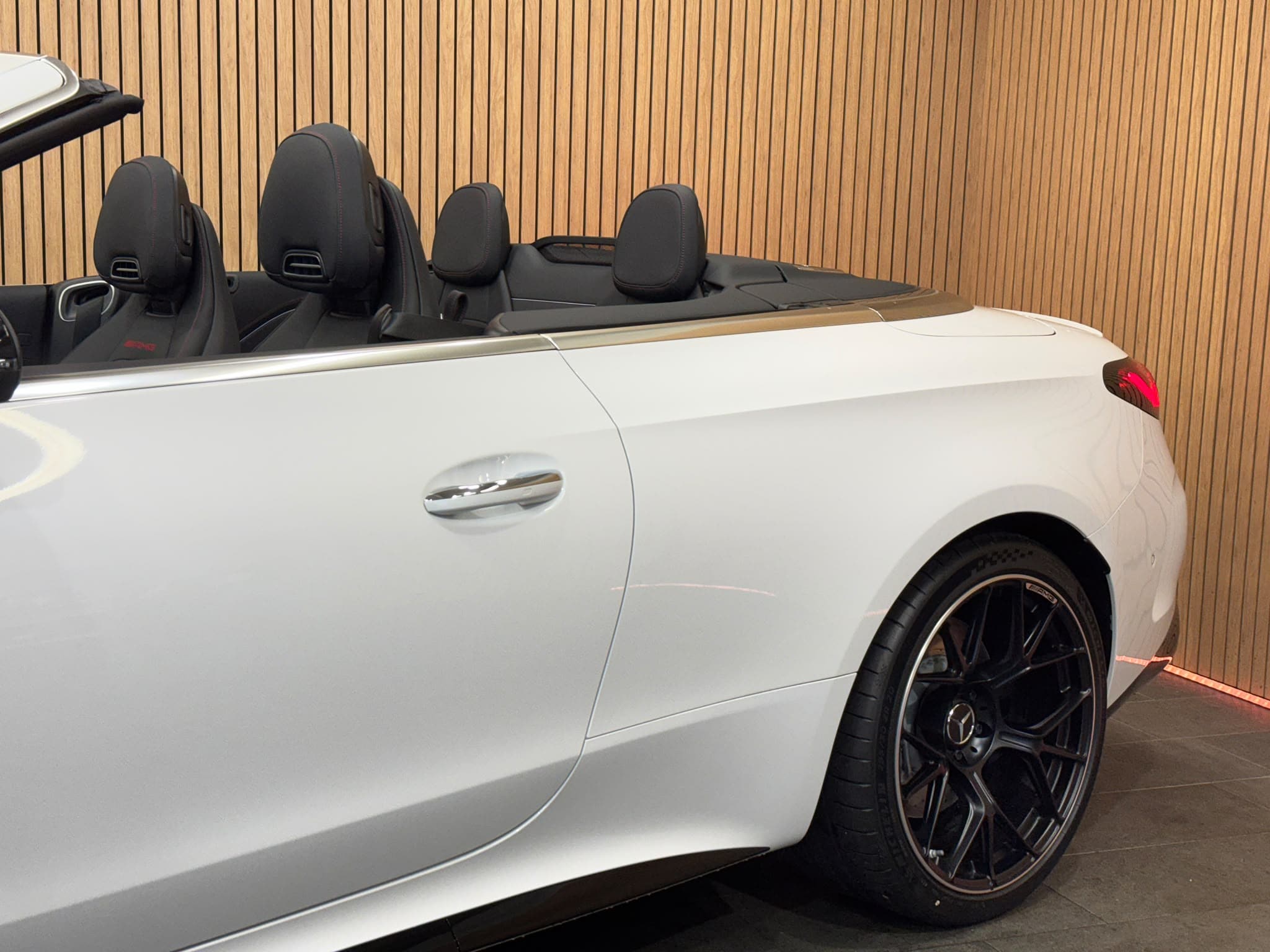 MERCEDES-BENZ CLE AMG 53 Cabrio 4Matic+ 9G-Tronic - Bild 7