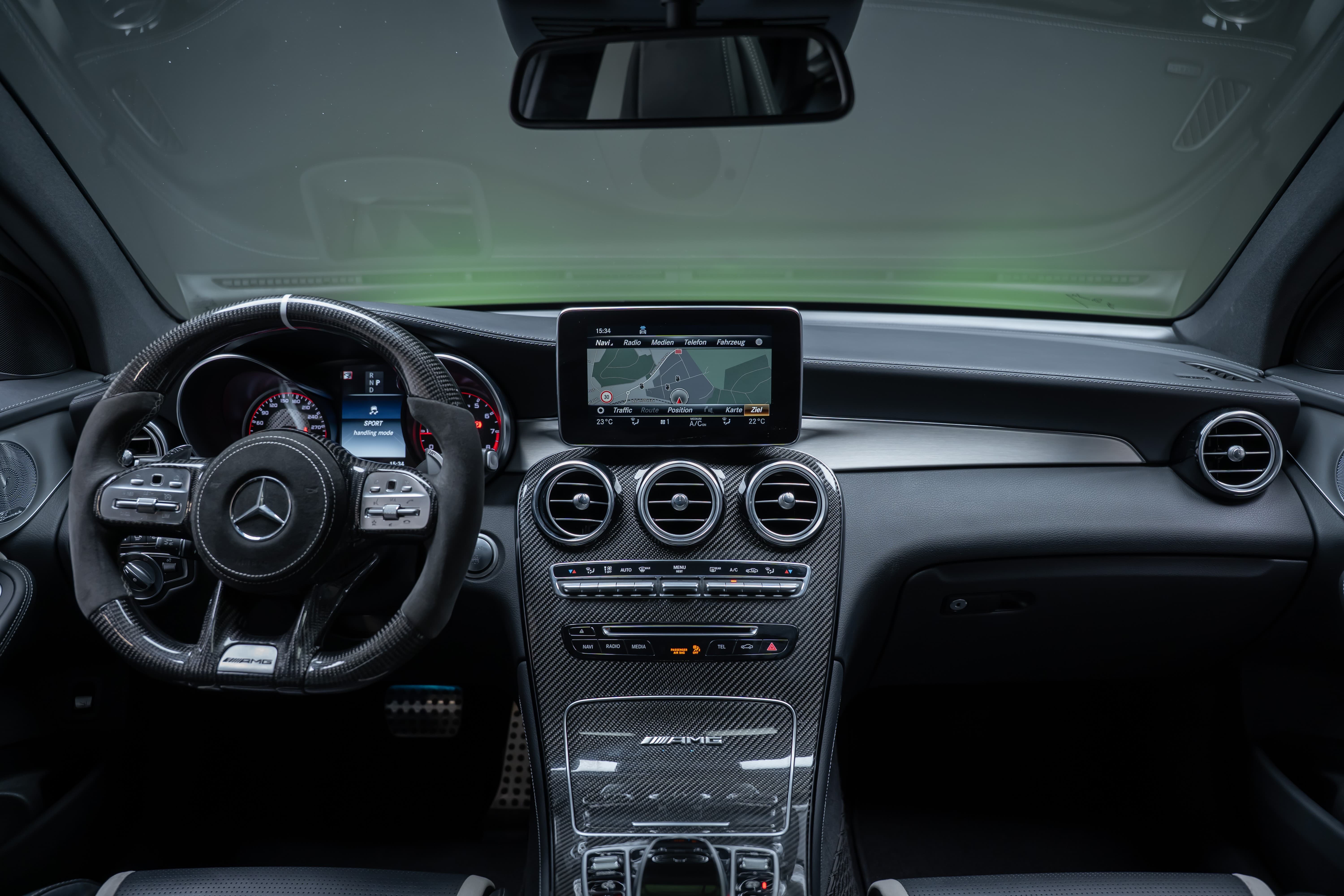 MERCEDES-BENZ GLC 63 S AMG 4m+ Coupé / CH-Fahrzeug / Glasdach / 360°Kamera - Bild 29