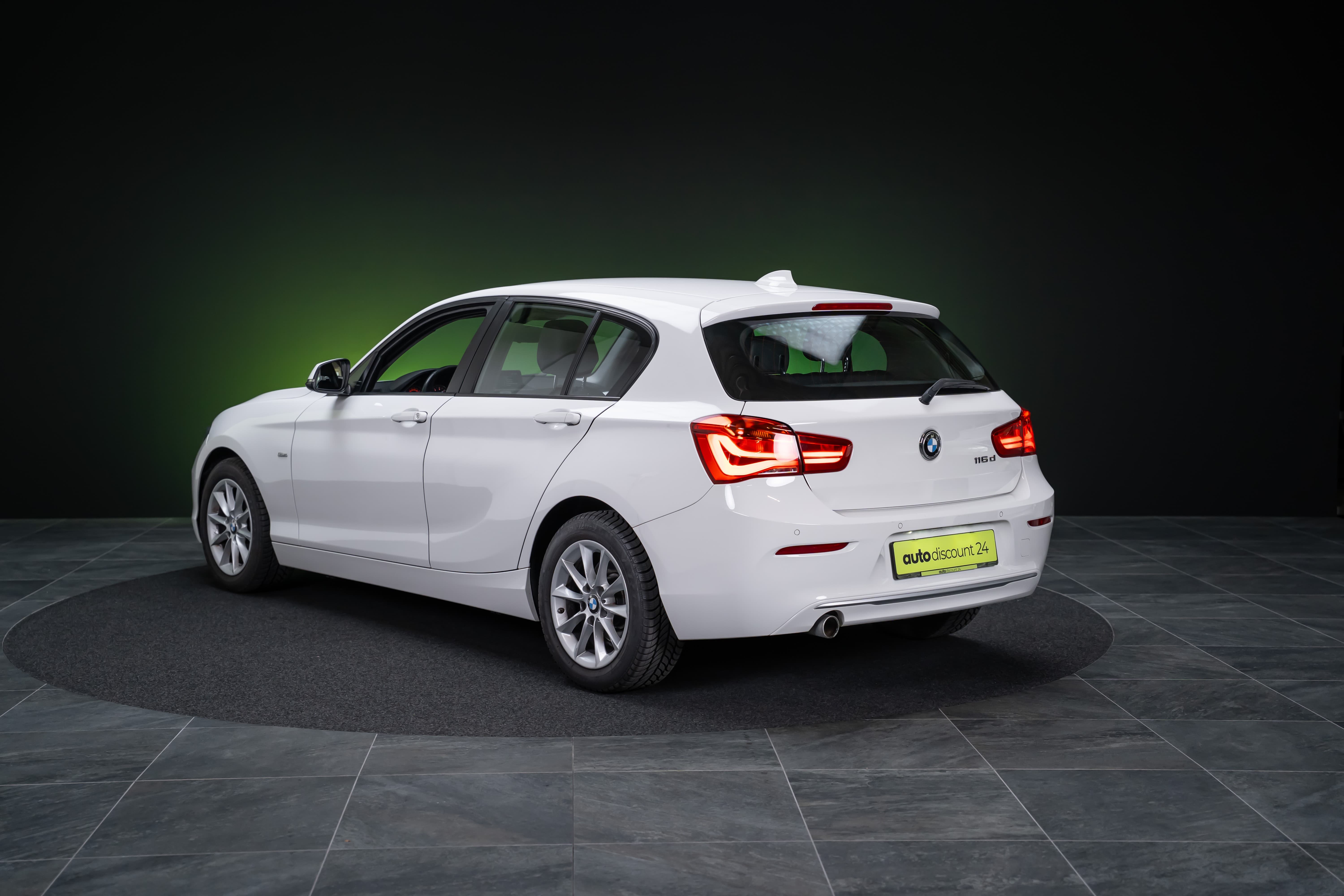 BMW 116d / CH-Fahrzeug / Tempomat / Sitzheizung - Bild 8