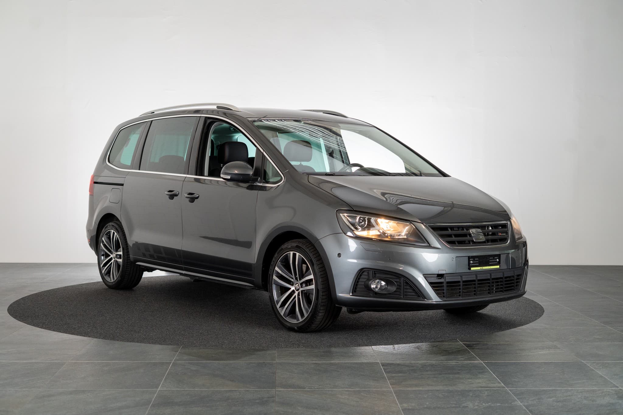 SEAT Alhambra 2.0 TDI 150 Hola FR-Line DSG / 7 Sitze / EL. Schiebetüren - Bild 3