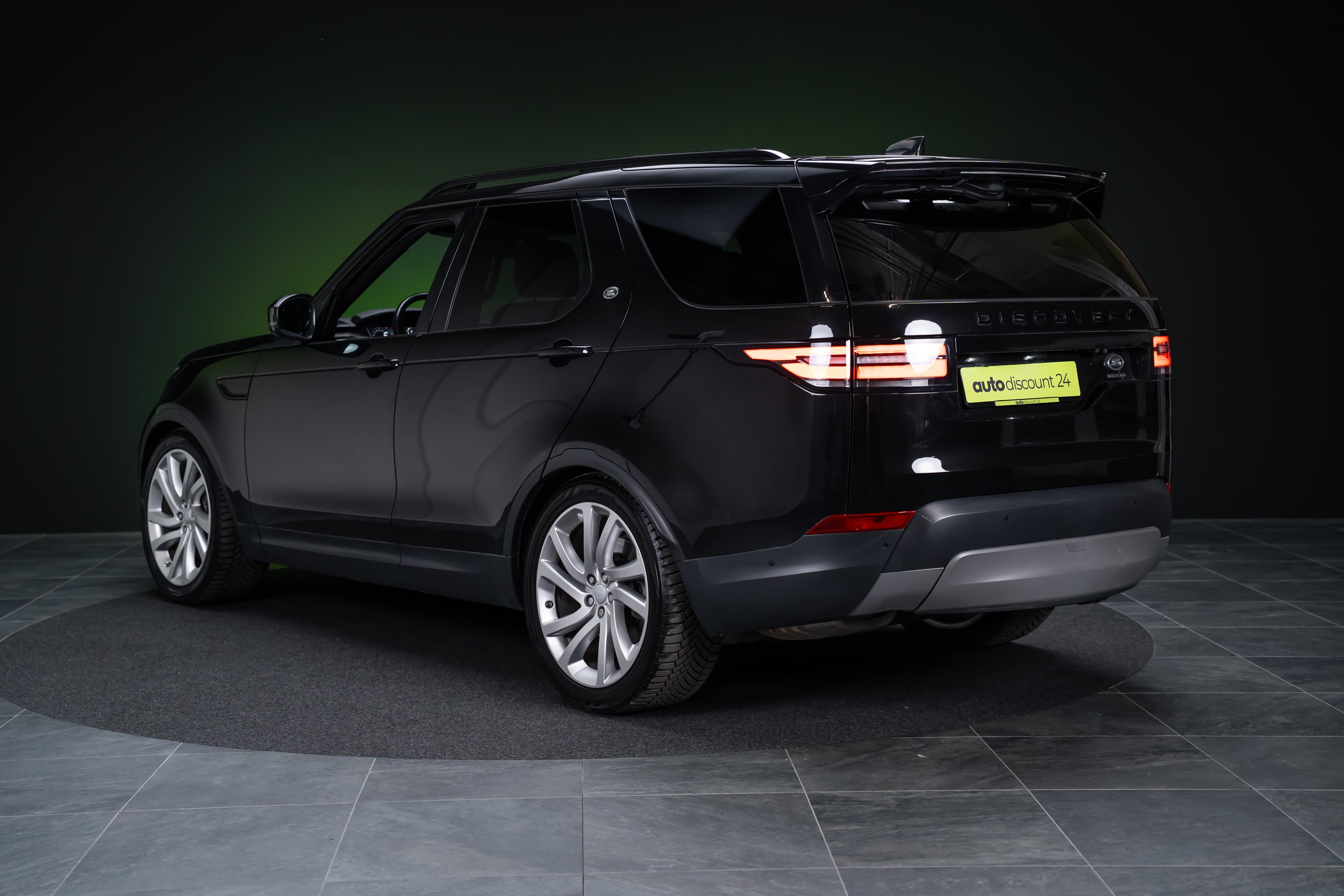 LAND ROVER Discovery 3.0 Si6 HSE / Panorama-Glasdach / Rückfahrkamera / Anhängerkupplung 3.5T - Bild 8