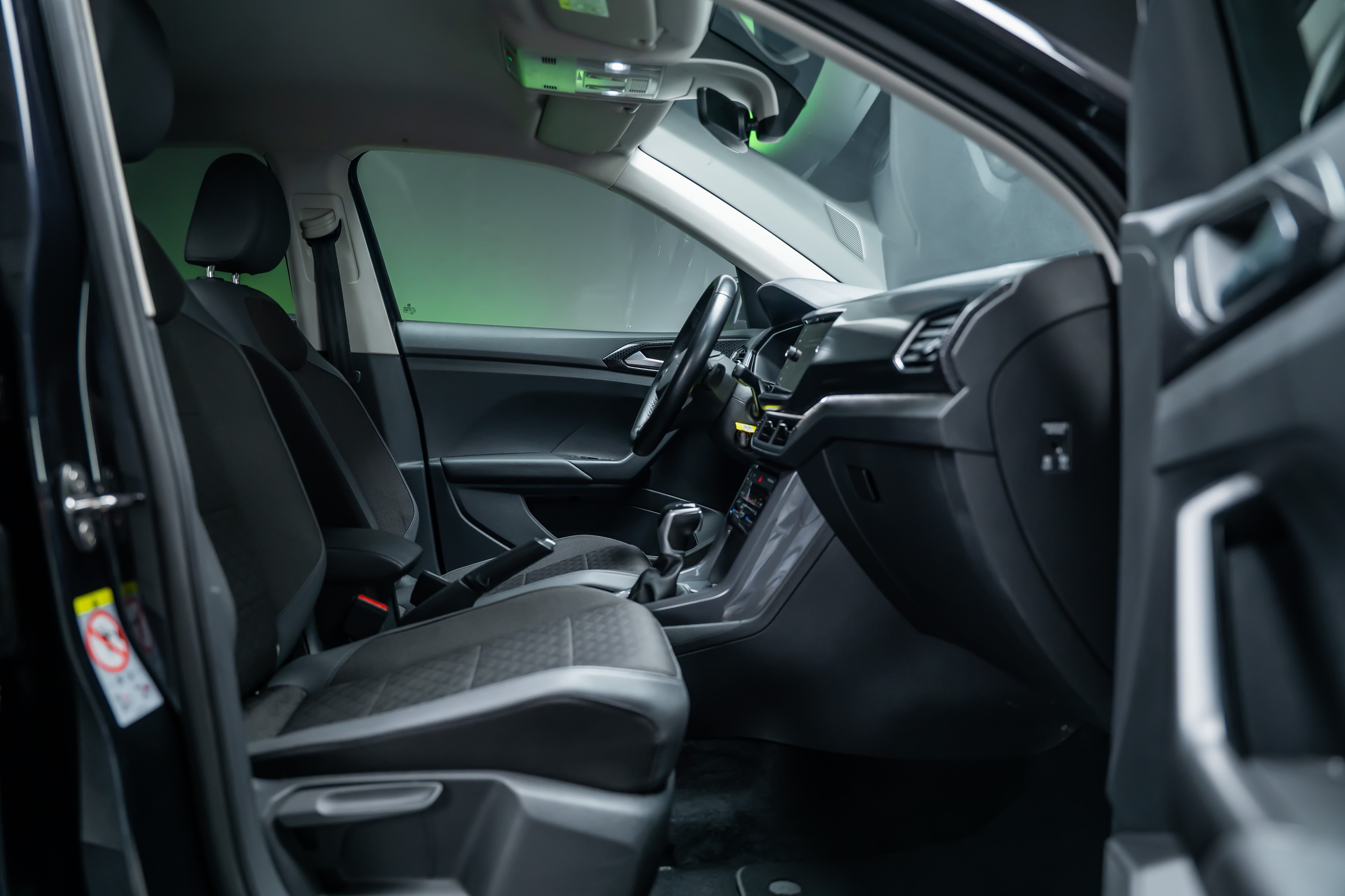 VW T-Cross 1.0 TSI 110 Style DSG / Rückfahr-Kamera / Virtual Cockpit / Sitzheizung - Bild 16
