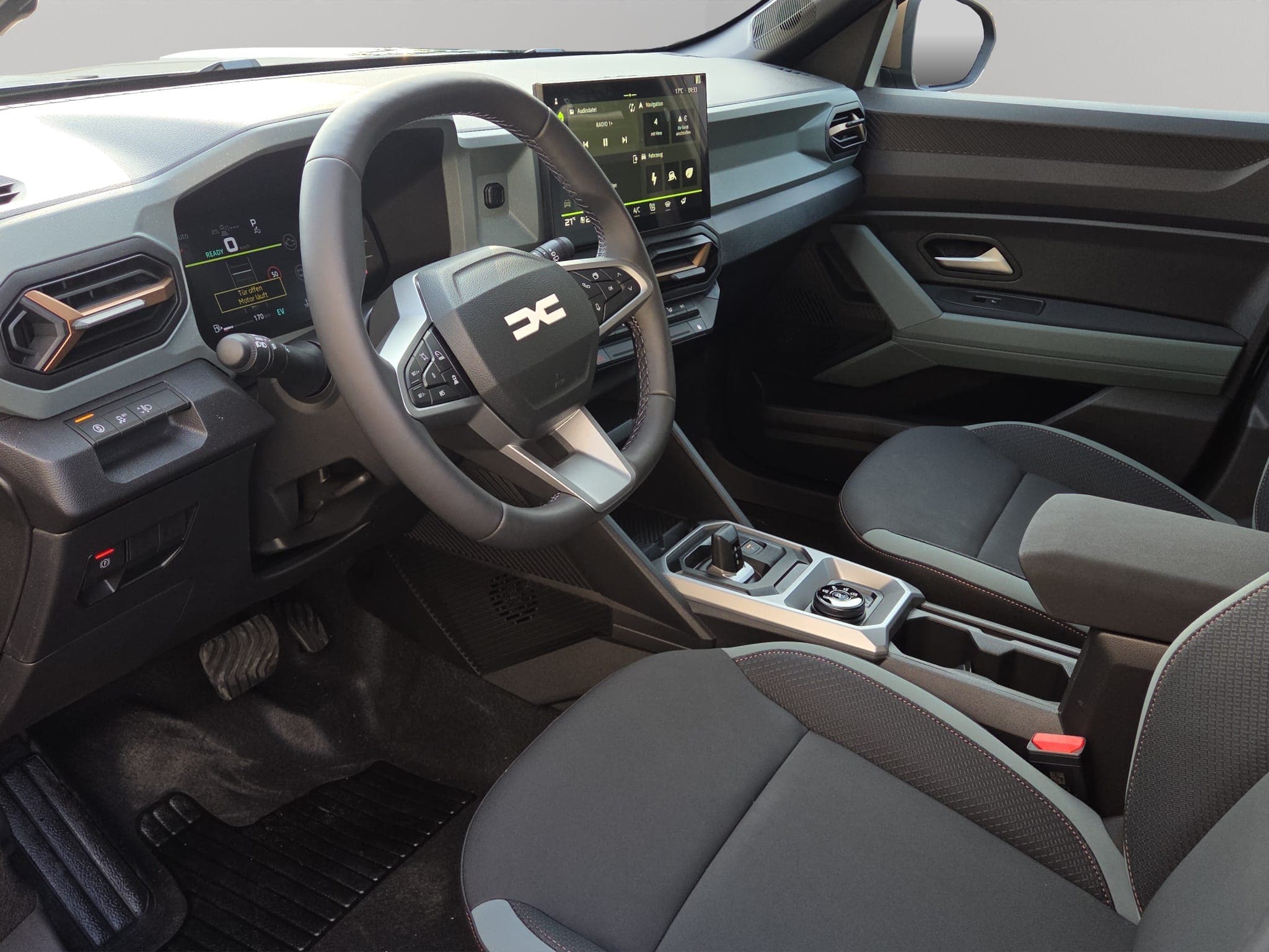 DACIA Duster TCe Hybrid 150 48V Extreme 4x4 - Bild 8