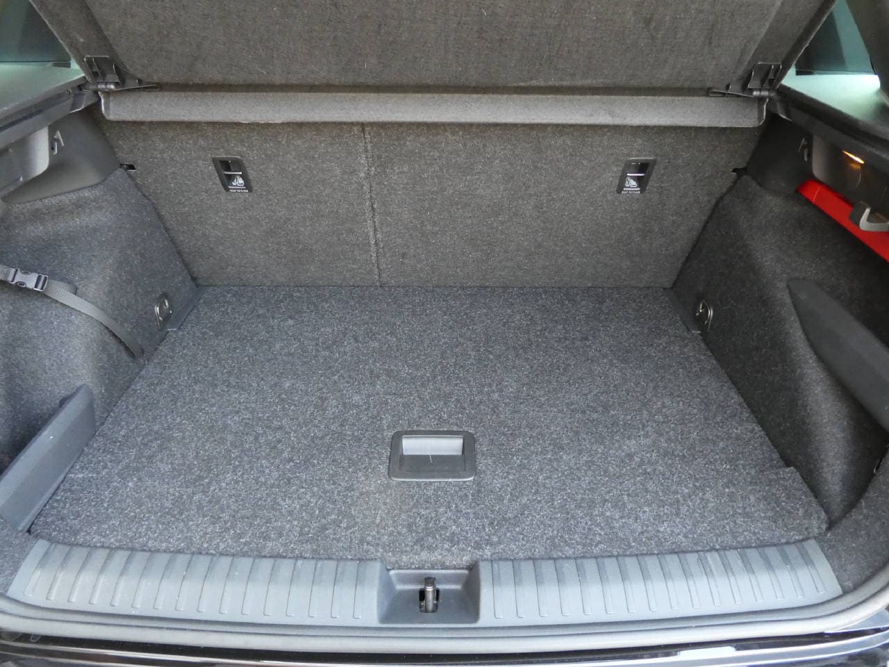 SKODA Kamiq 1.0 TSI Monte Carlo DSG - Bild 16