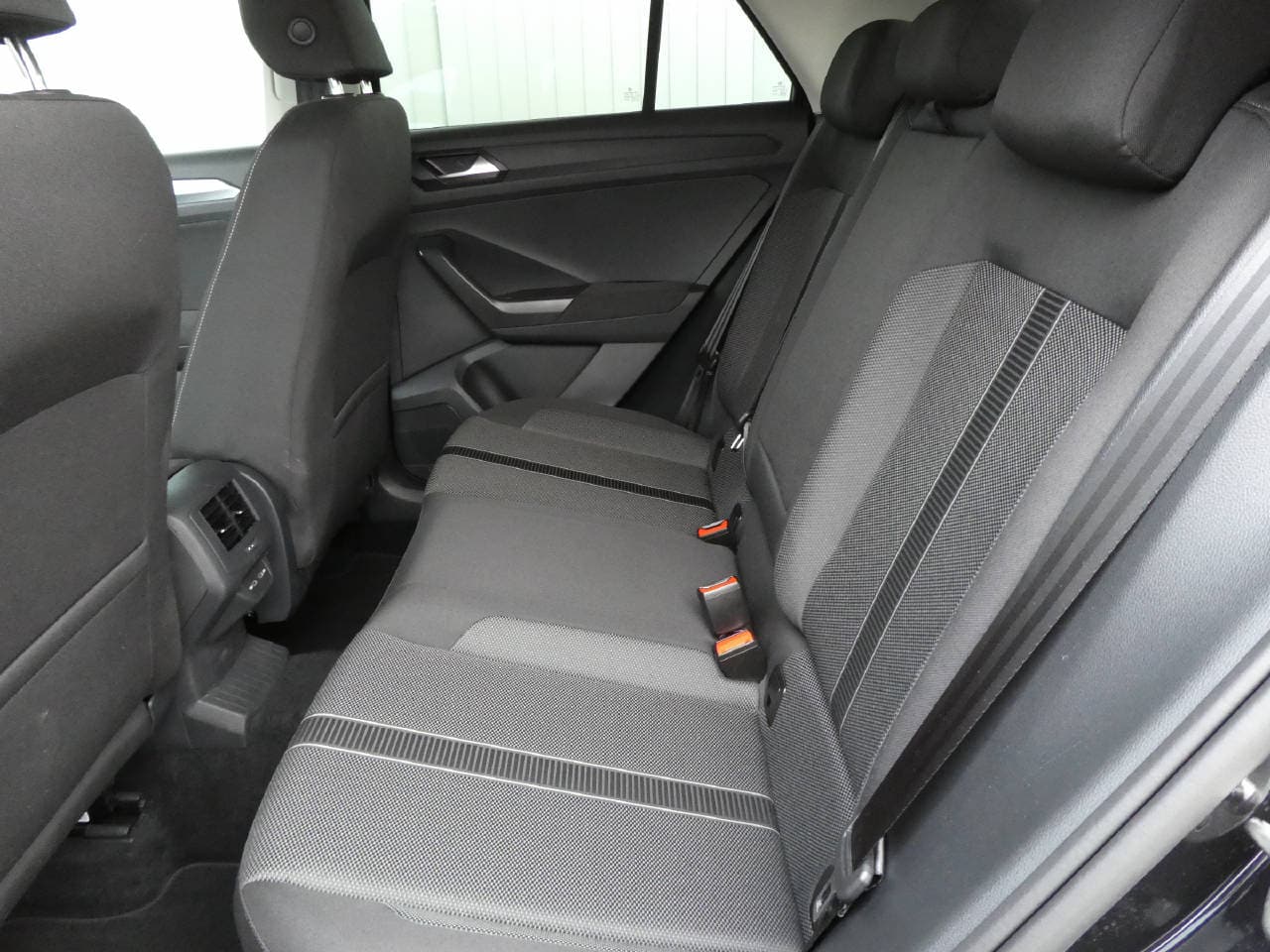 VW T-Roc 1.5 TSI Life United DSG - Bild 11
