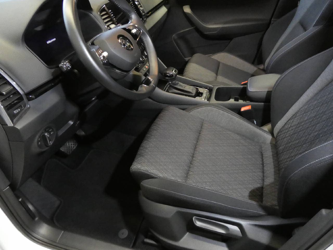 SKODA Karoq 1.5 TSI Style DSG - Bild 9