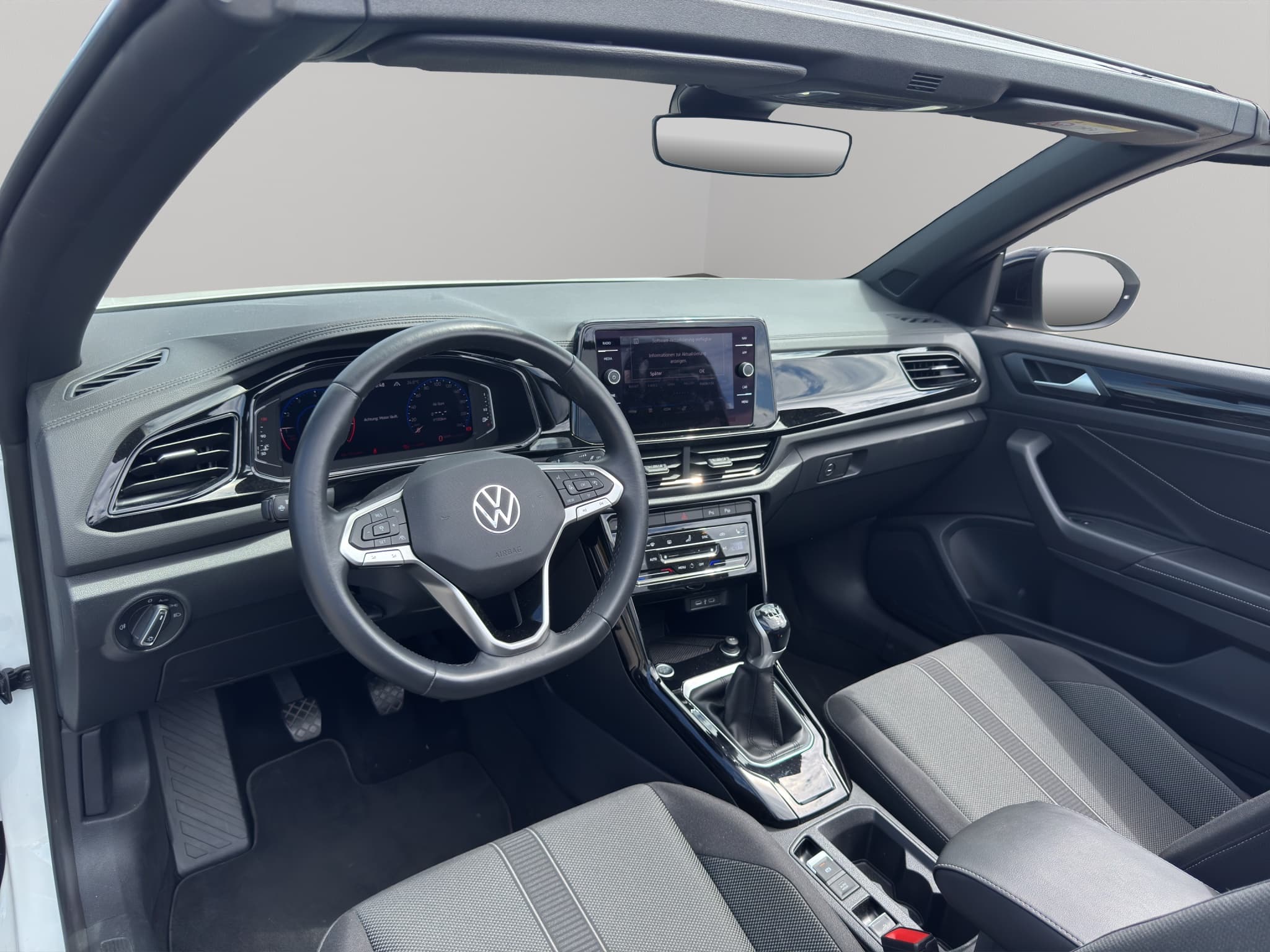 VW T-Roc Cabriolet 1.0 TSI Style - Bild 10