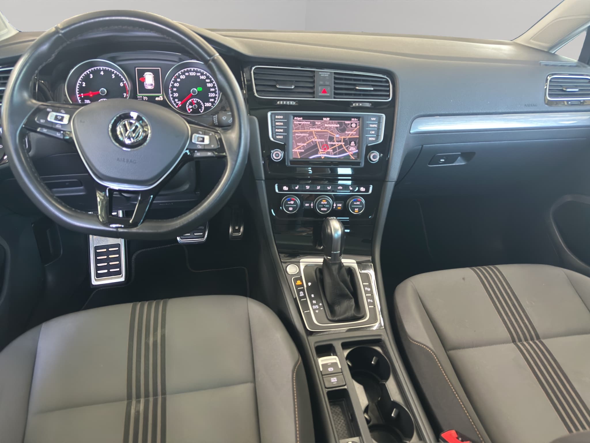 VW Golf Variant 1.4 TSI Allstar DSG - Bild 12
