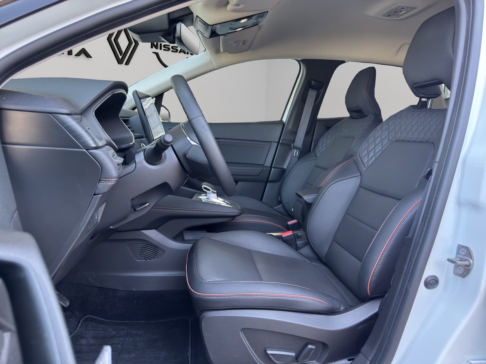 RENAULT Captur 1.6 E-Tech 160 Iconic DHT - Bild 9