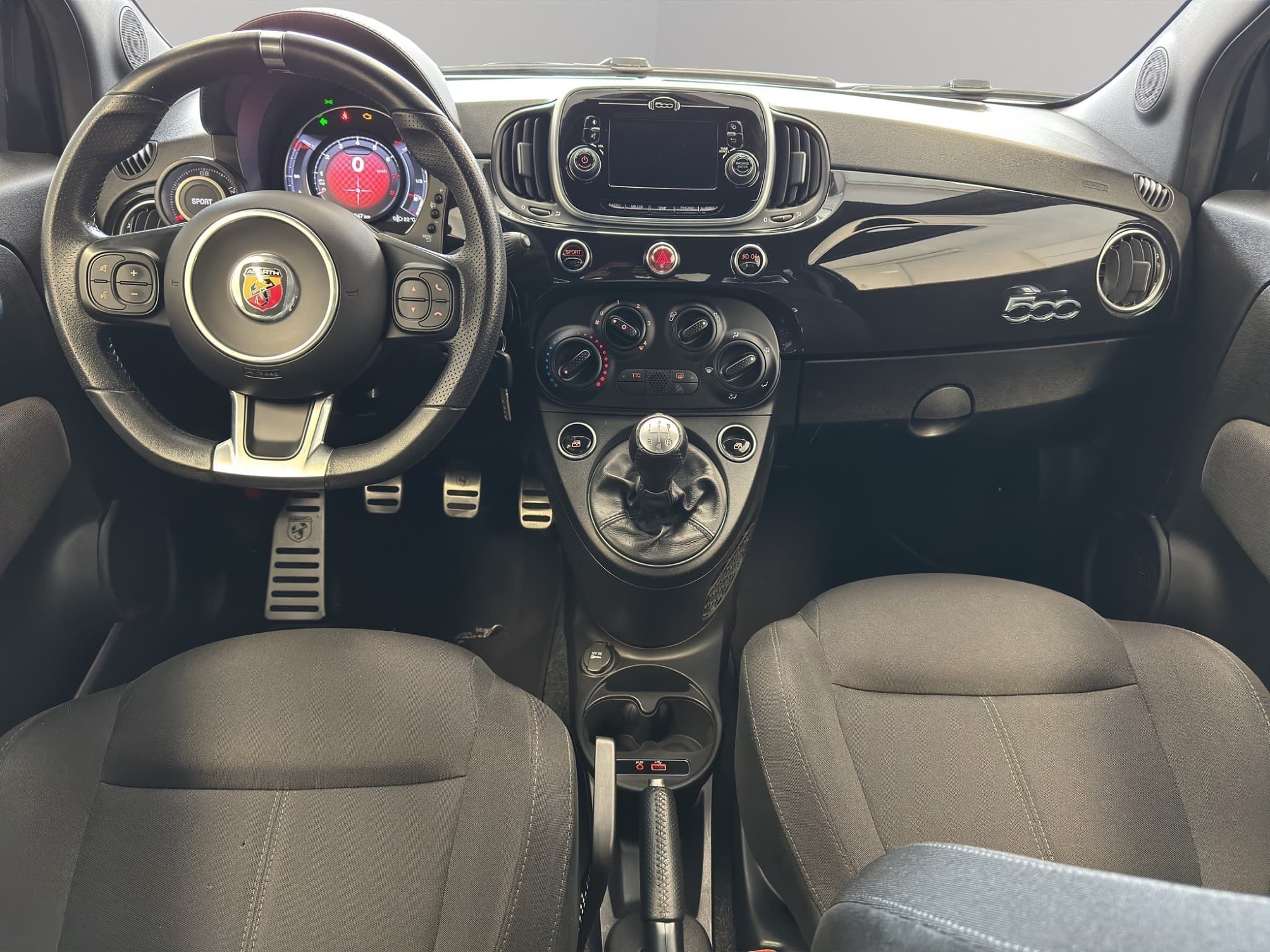FIAT 595 1.4 16V Turbo Abarth - Bild 12