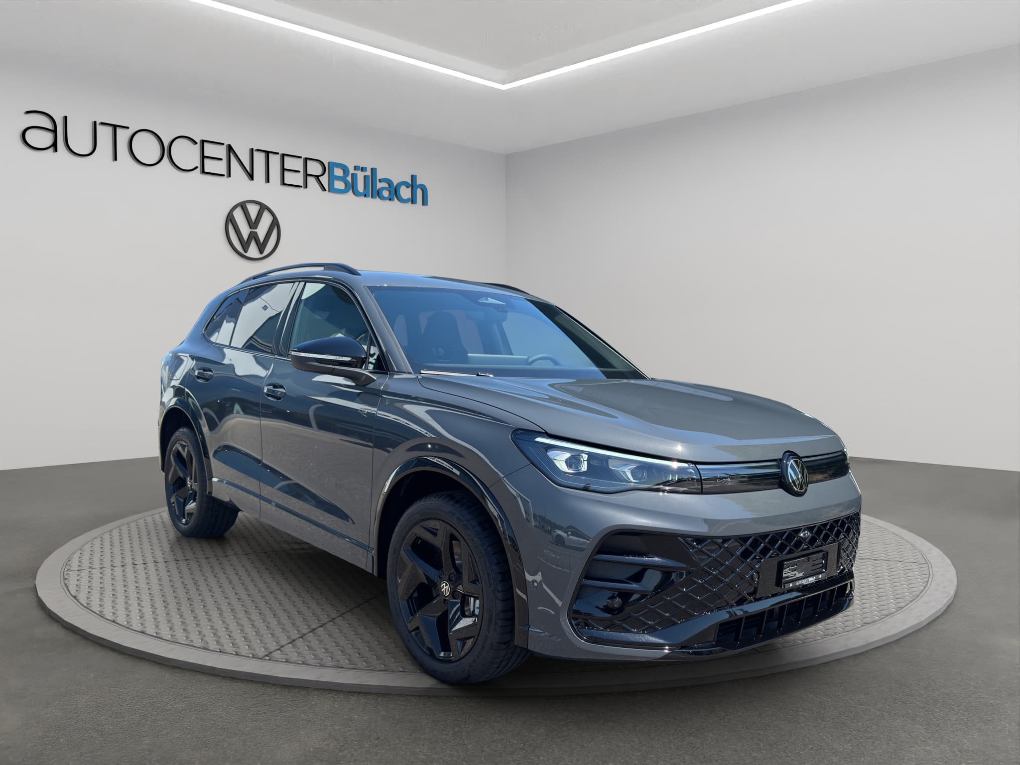 VW Tiguan 2.0 TSI DSG R-Line 4Motion - Bild 3