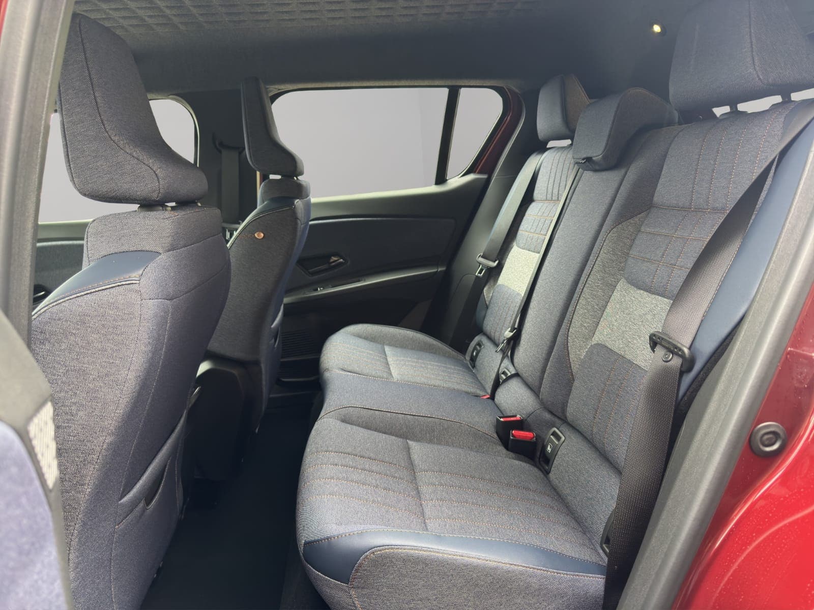 RENAULT R4 E-Tech Comfort Range 52 kWh Techno - Bild 11