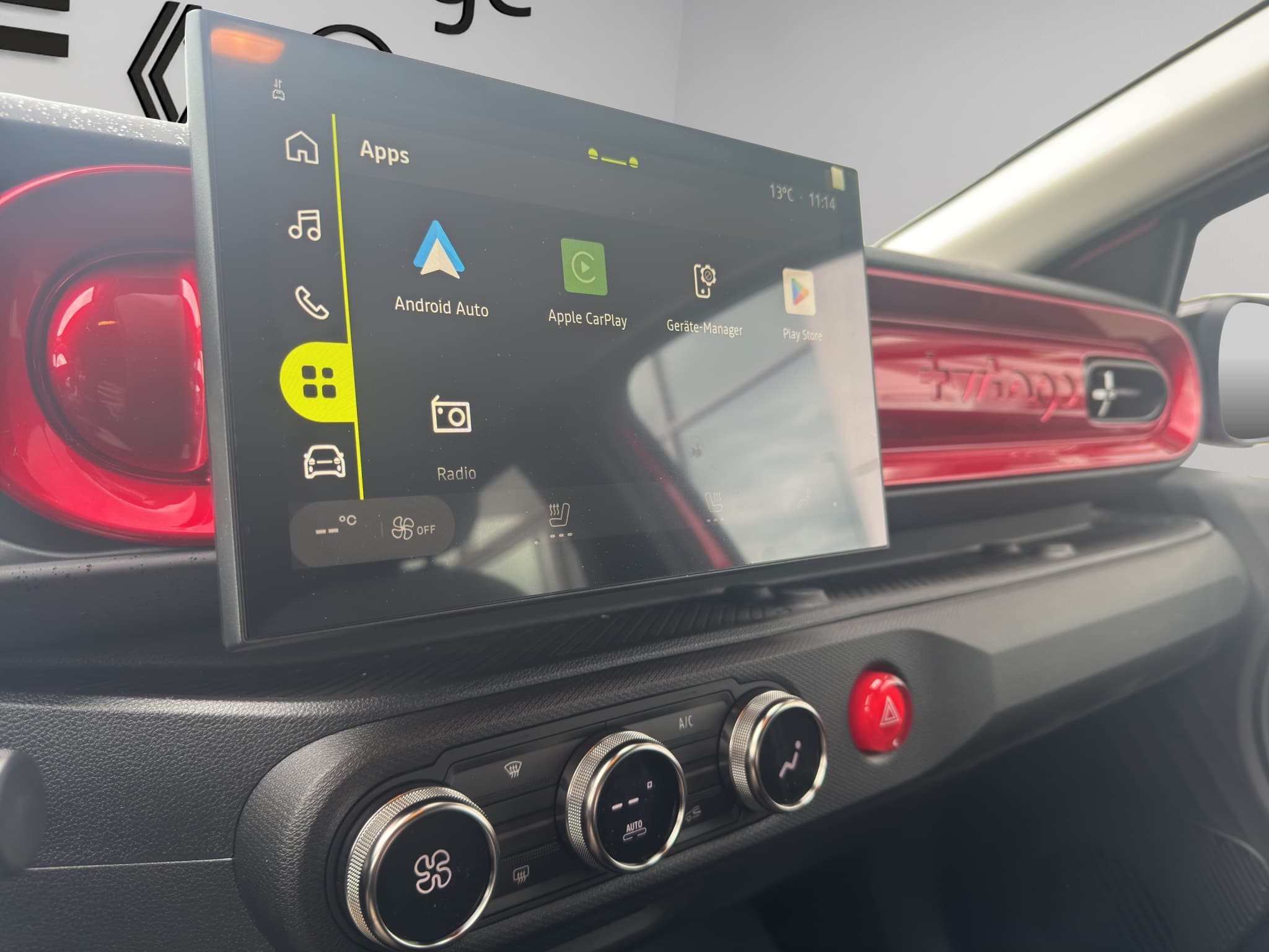 RENAULT Twingo E-Tech 27kWh Techno - Bild 4