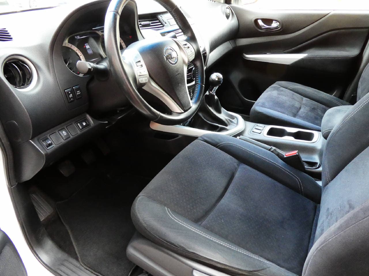 NISSAN Navara 2.3 dCi Double Cab N-Connecta - Bild 9