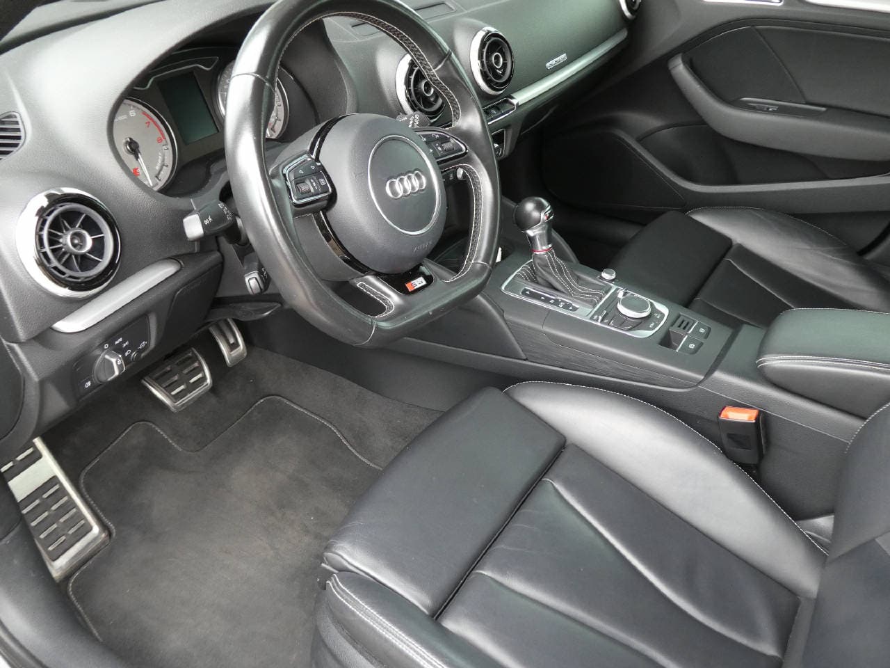 AUDI S3 Sportback 2.0 T FSI quattro S-Tronic - Bild 9