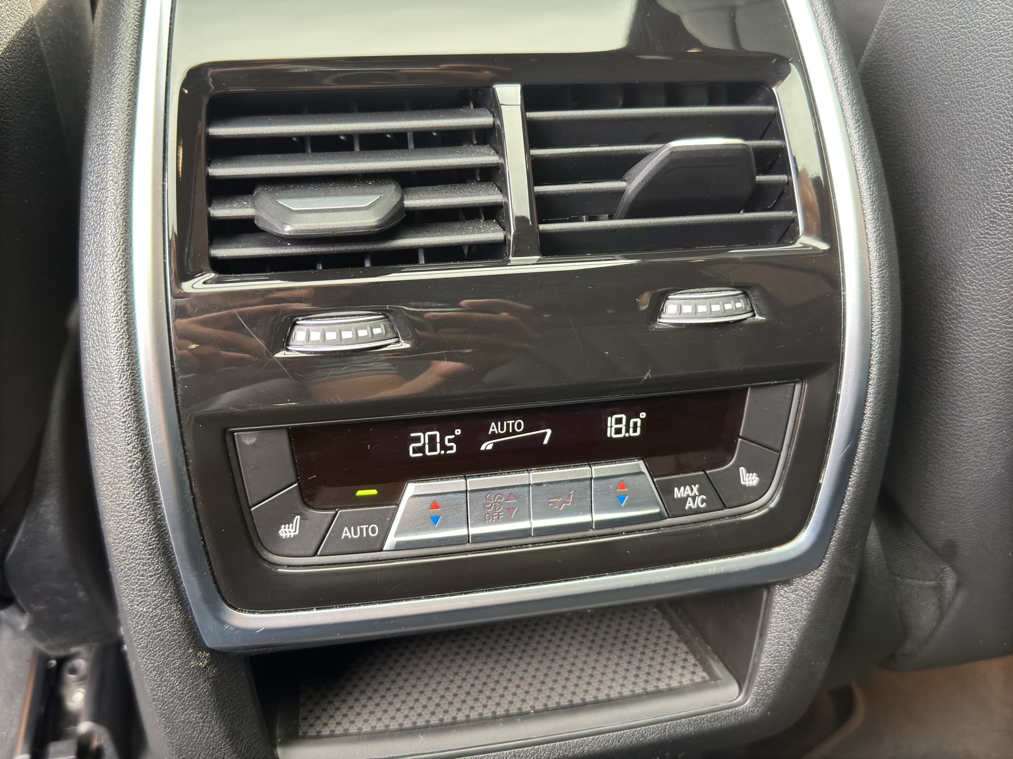 BMW X7 xDrive 48V 40i (CH) FACELIFT - Bild 25