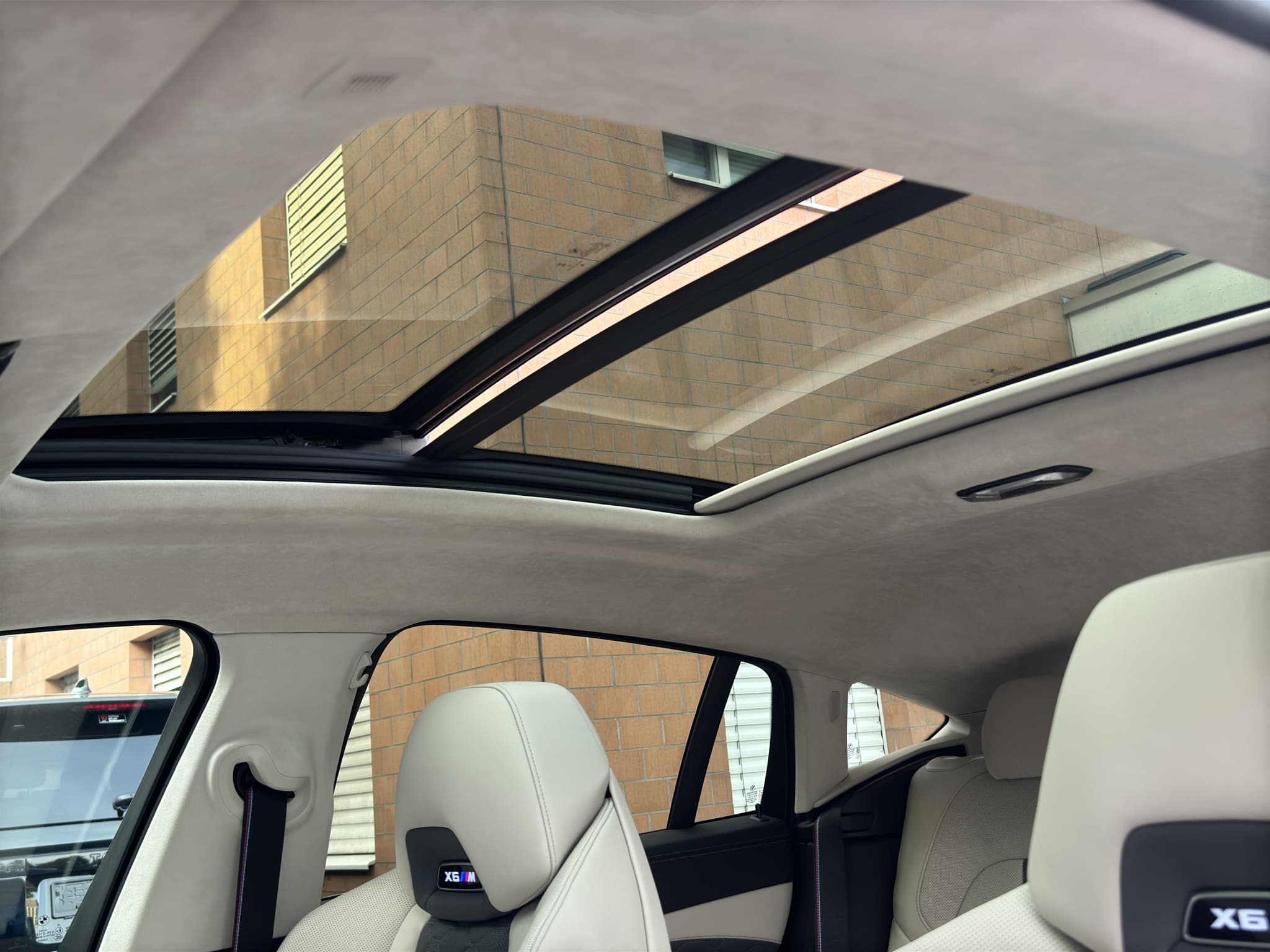 BMW X6M Competition (CH) FACELIFT CARBON INDIVIDUAL - Bild 17