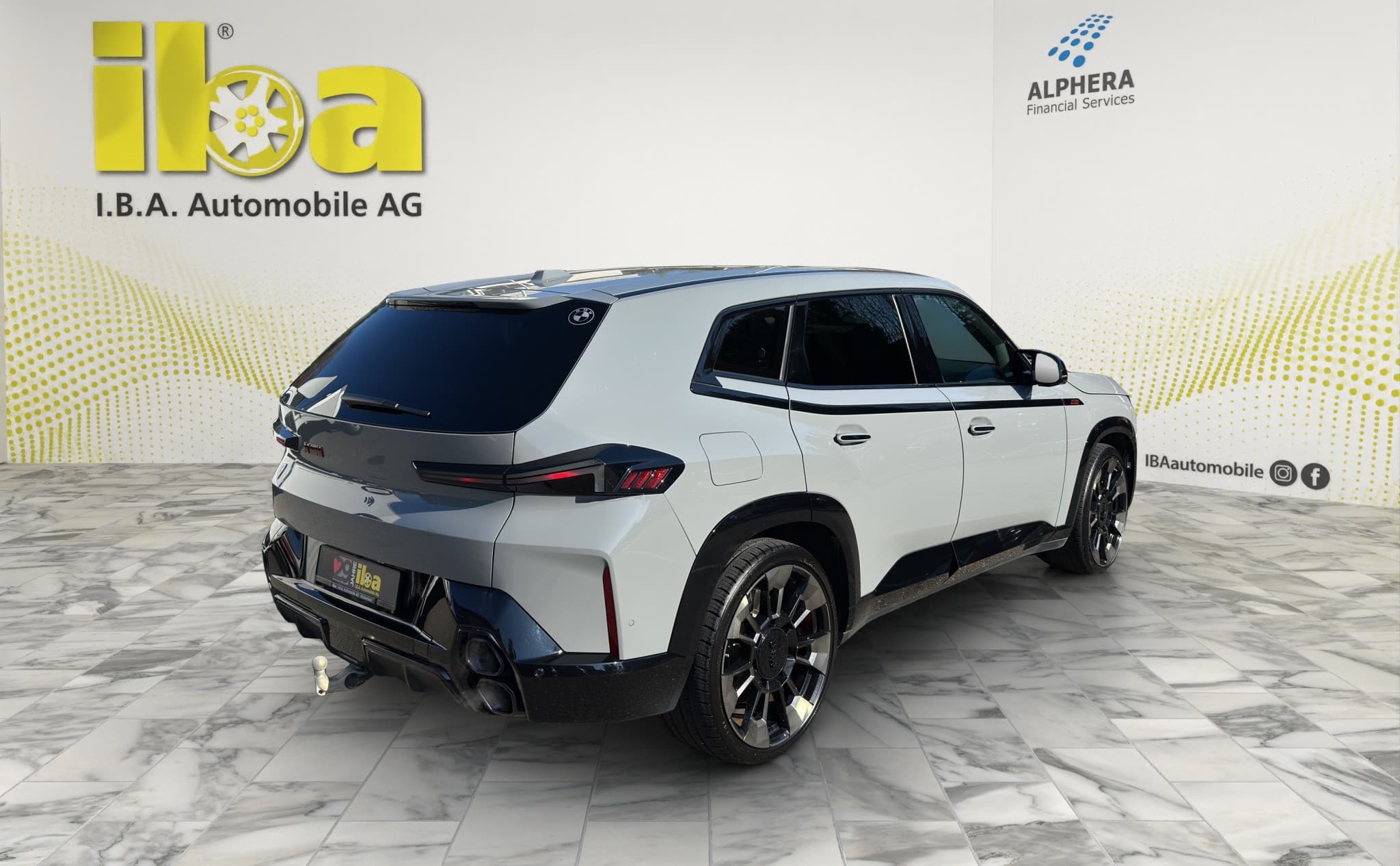 BMW XM xDrive PHEV Label (CH) INDIVIDUAL M Driver's Package - Bild 5