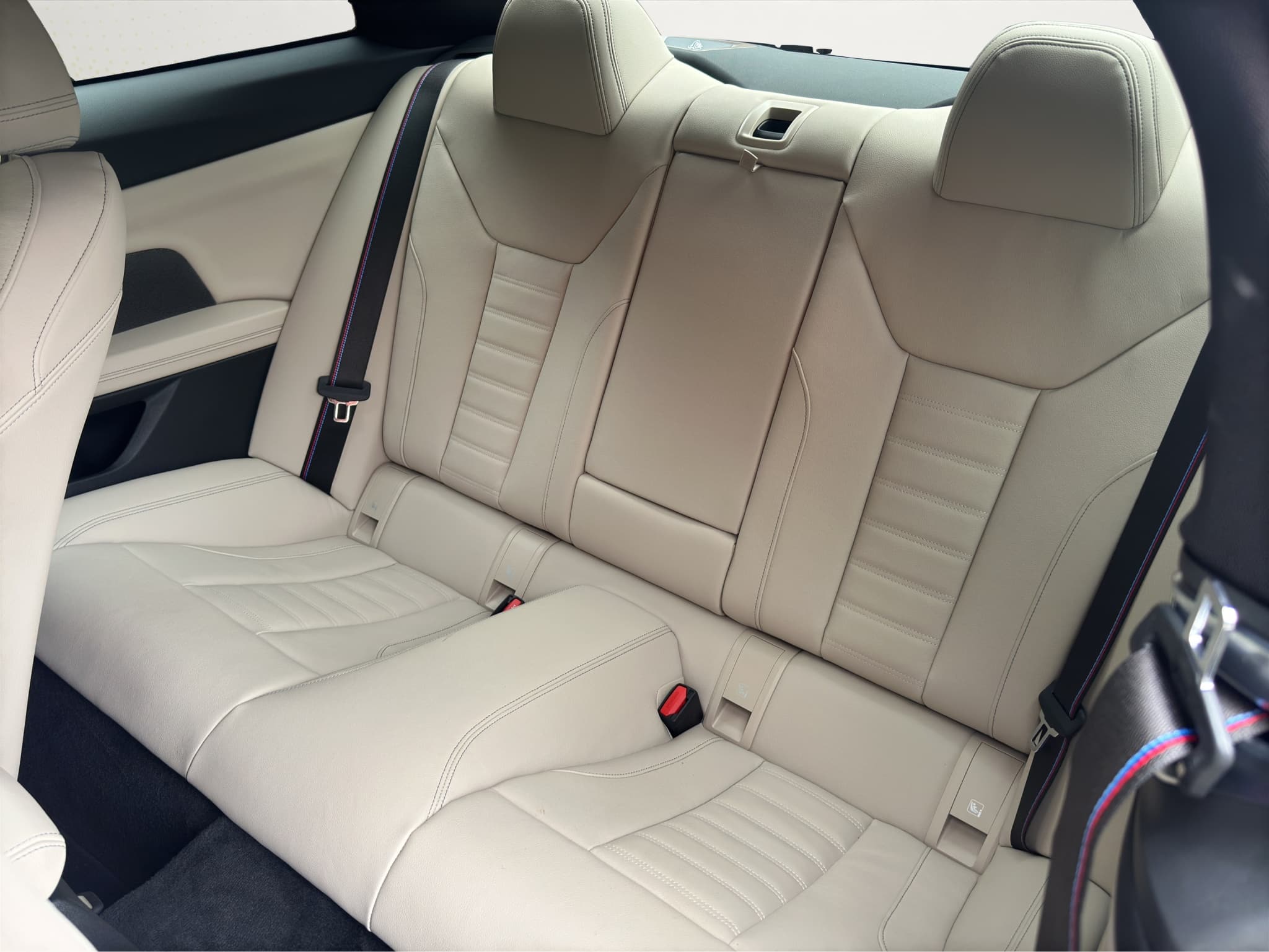 BMW M440d xDrive 48V Coupé (CH) INDIVIDUAL - Bild 13