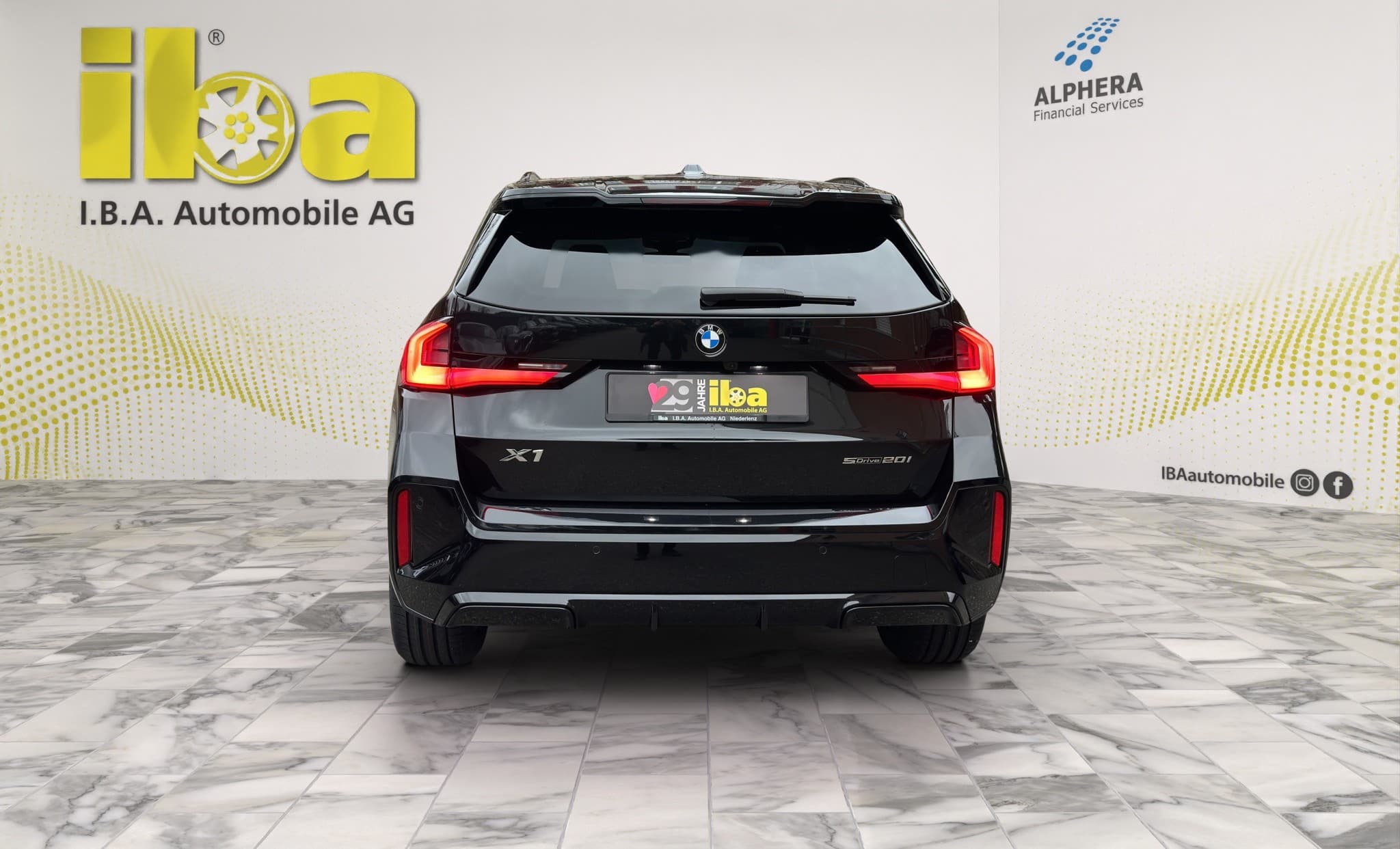 BMW X1 sDrive 20i 48V M Sport INNOVATIONSPAKET - Bild 4