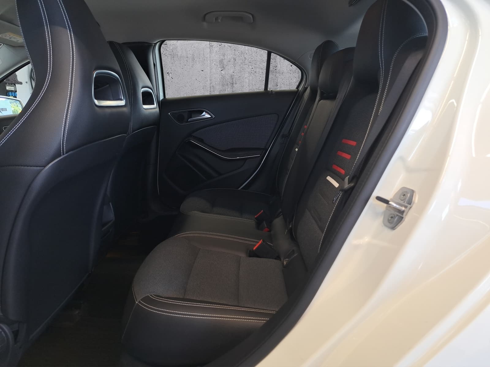 MERCEDES-BENZ A-CLASS W176 A 200 Style - Bild 16