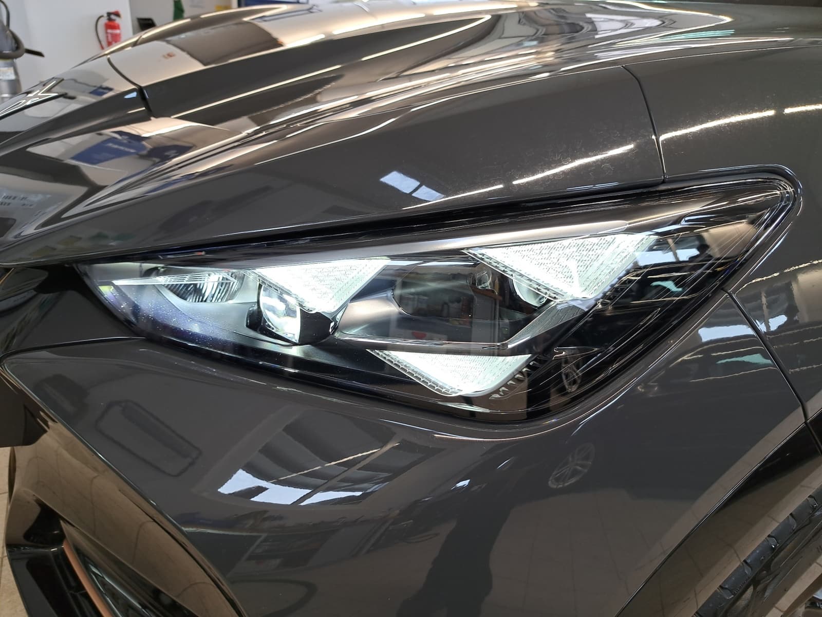 CUPRA Tavascan Type 9 77 kWh VZ Adrenaline - Bild 18