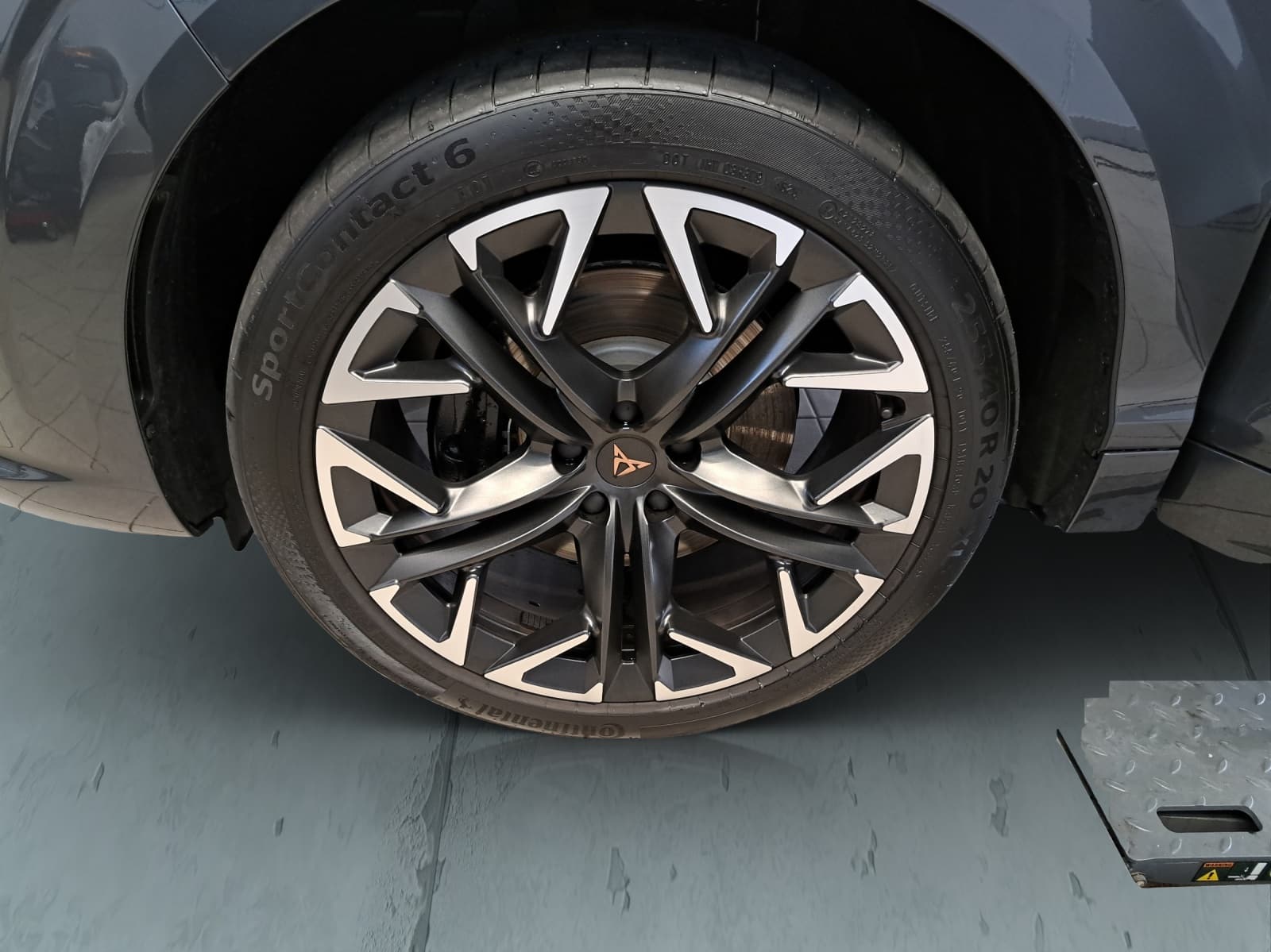 CUPRA Terramar 2.0 TSI VZ 4Drive DSG - Bild 9