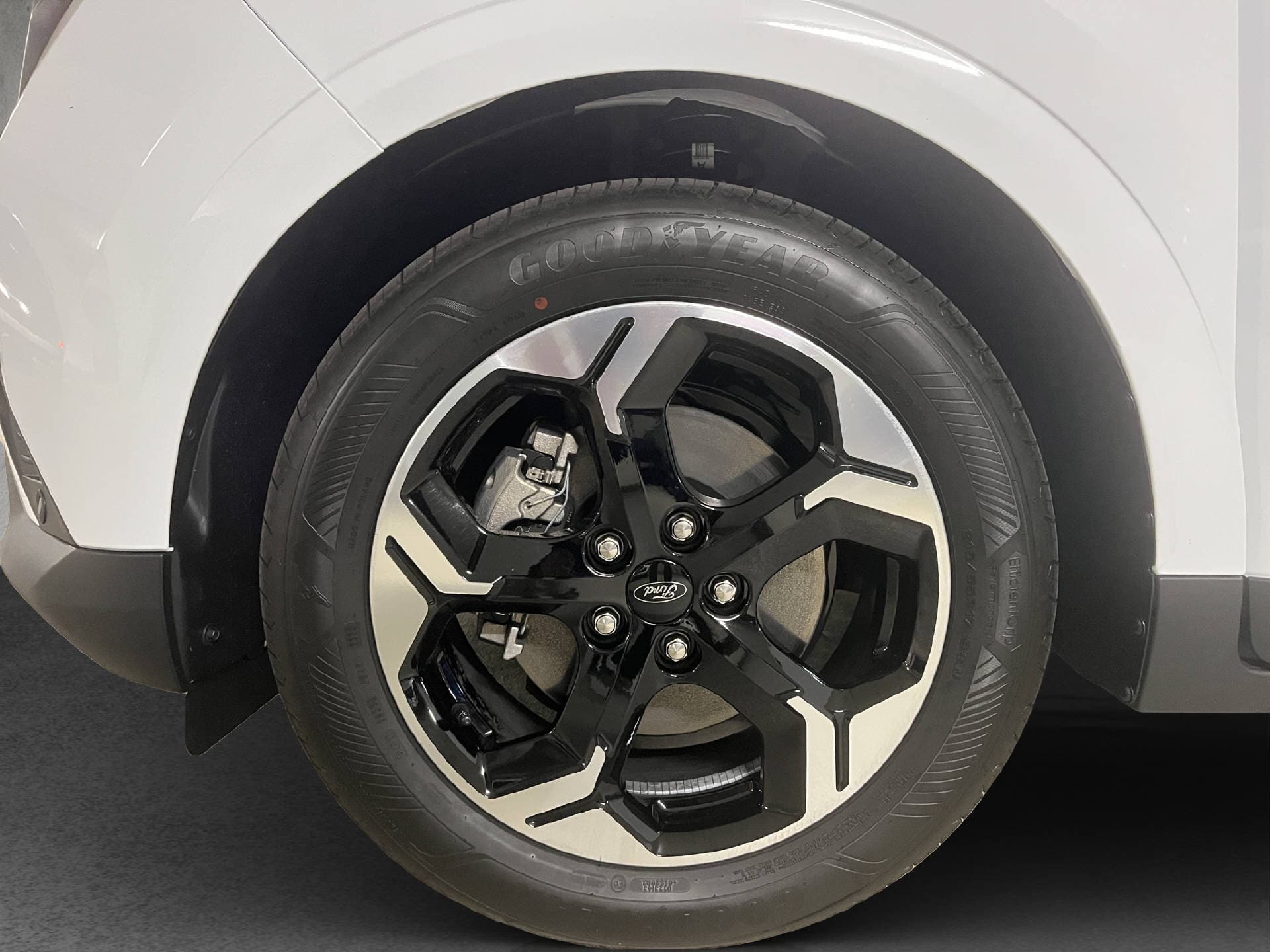 FORD E-Tourneo Courier Titanium - Bild 23