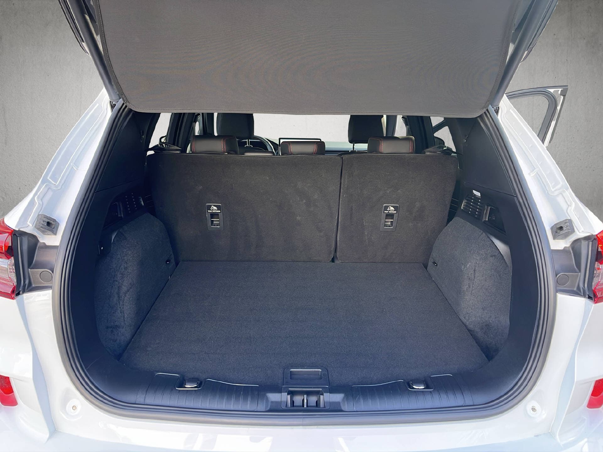 FORD Kuga 2.5 Hybrid ST-Line X - Bild 21