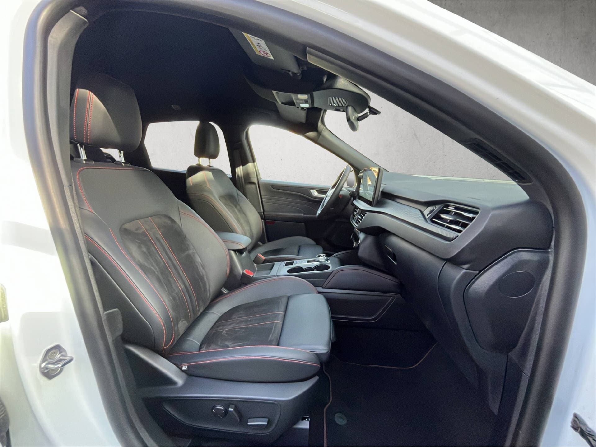 FORD Kuga 2.5 Hybrid ST-Line X - Bild 19