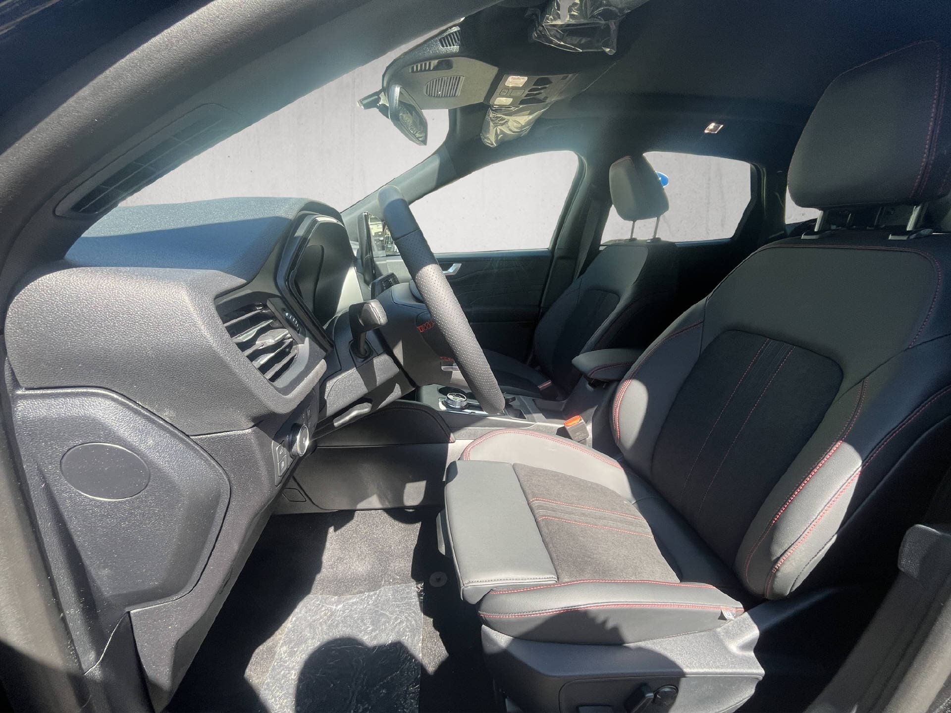 FORD Kuga 2.5 Plug-in Hybrid ST-Line X - Bild 10