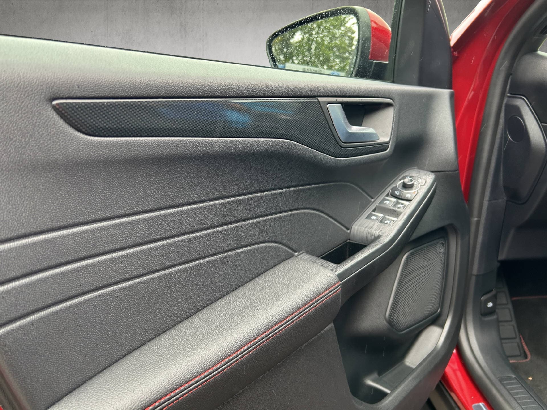 FORD Kuga 2.5 Plug-in Hybrid ST-Line - Bild 12