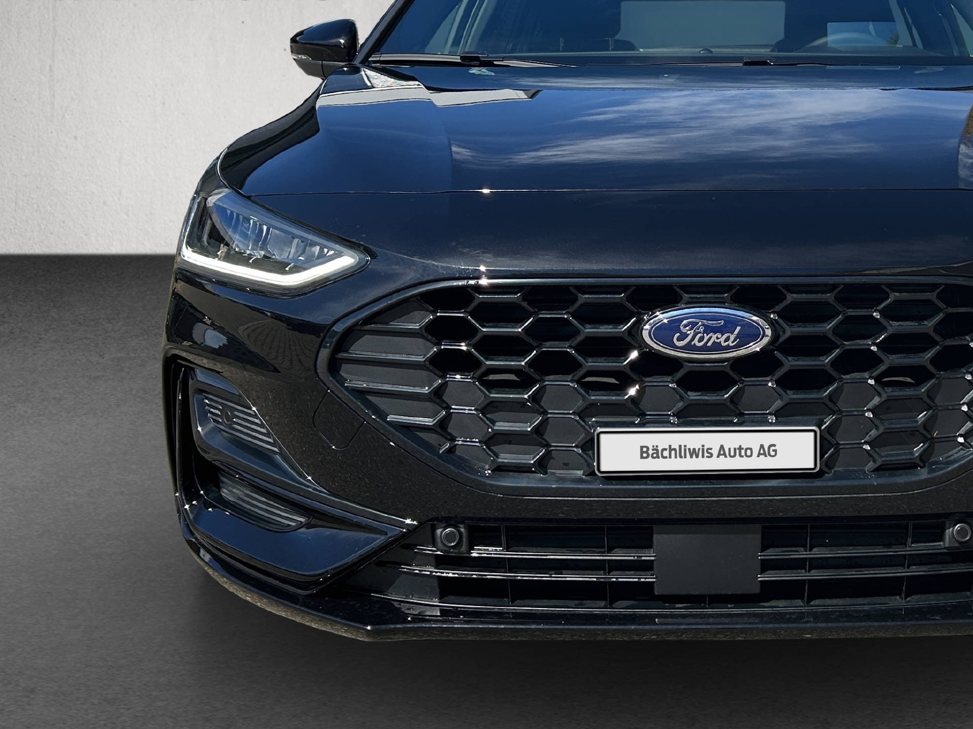 FORD Focus Station Wagon 1.0i EcoB Hybrid 155 ST-Line X - Bild 9