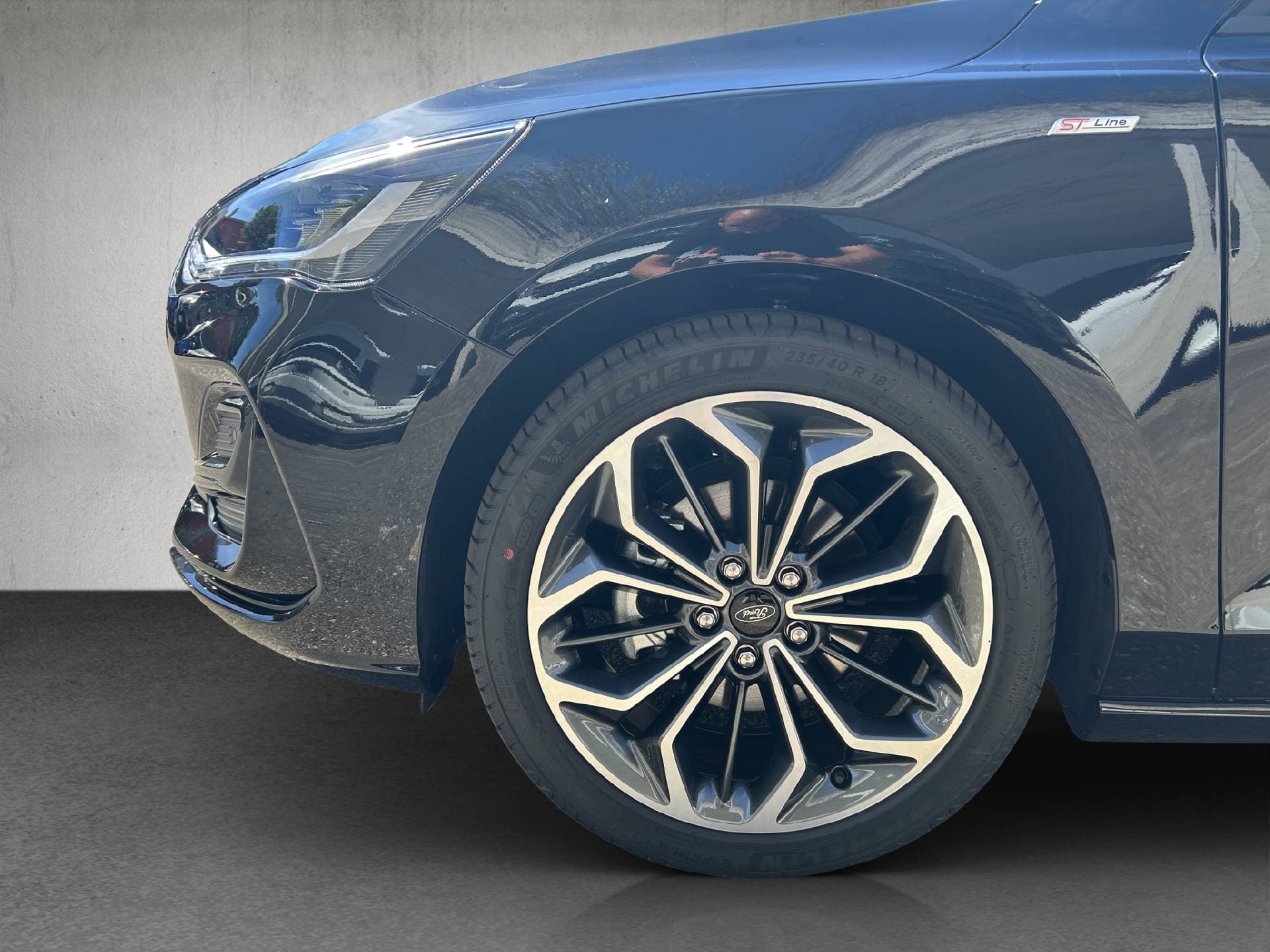 FORD Focus Station Wagon 1.0i EcoB Hybrid 155 ST-Line X - Bild 26