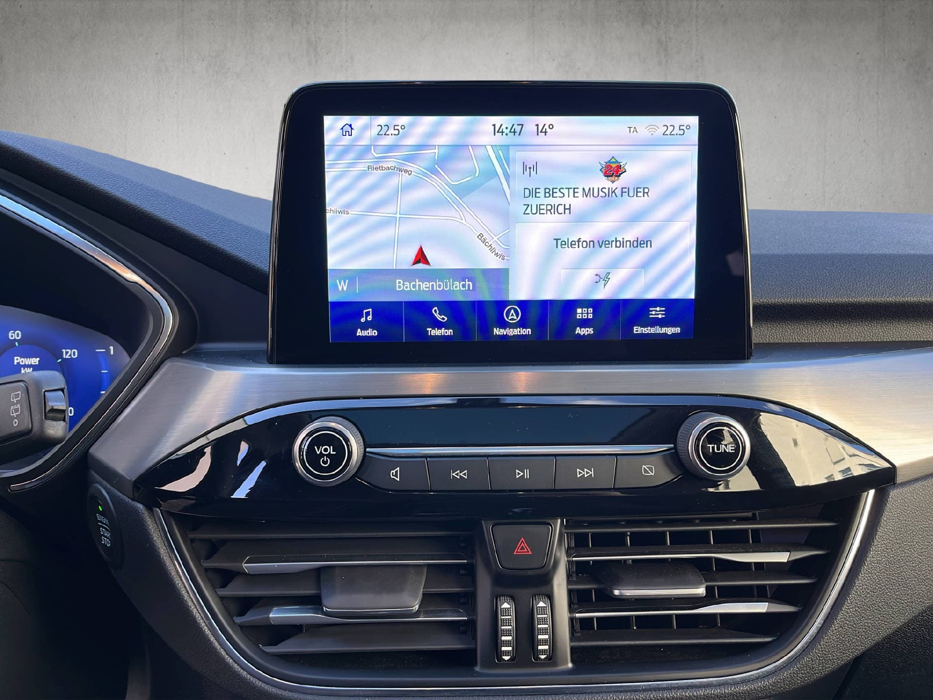 FORD Kuga 2.5 Hybrid Titanium X 4x4 - Bild 17